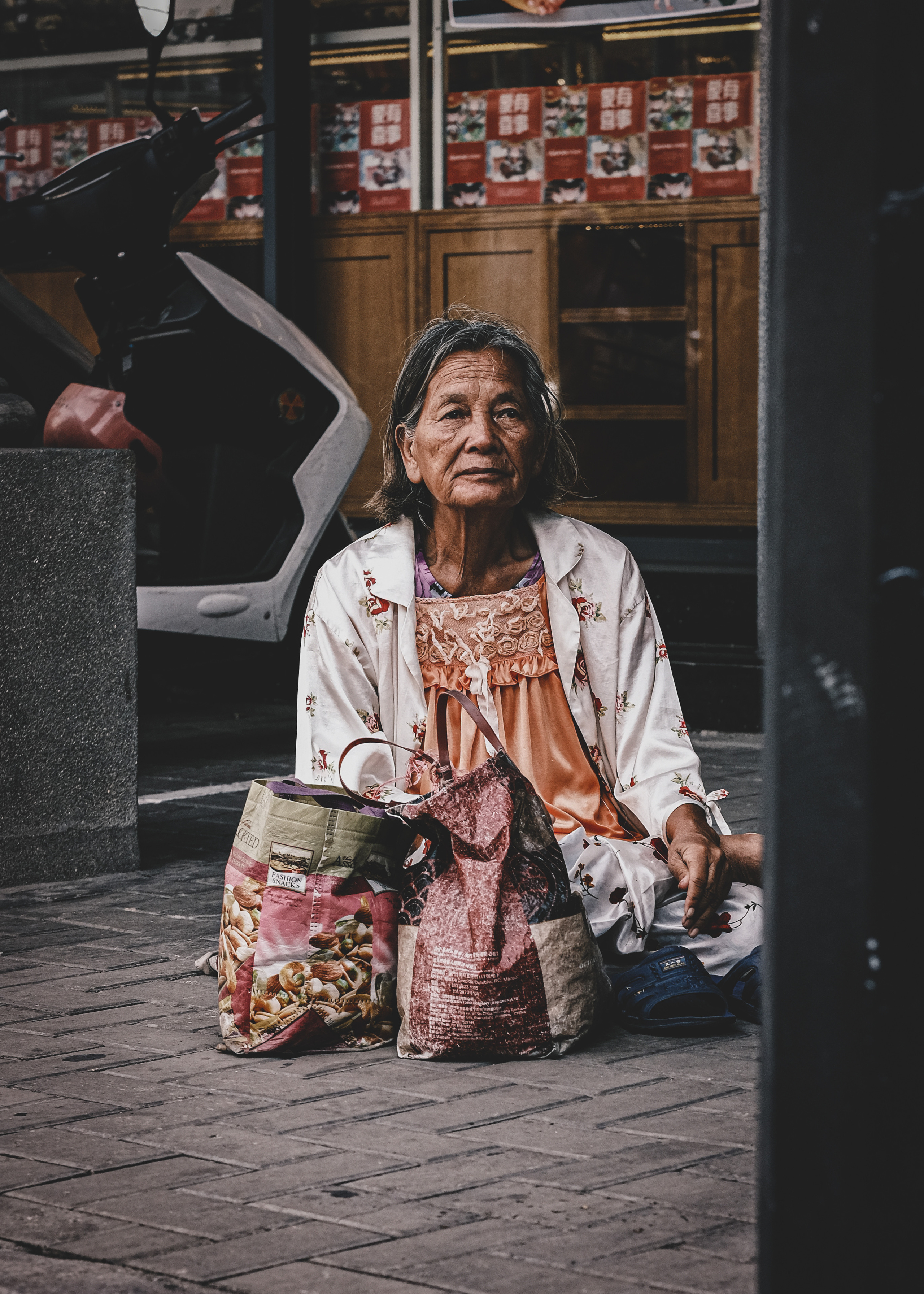 Female portrait | Shantou City | Shantou Photographs | 汕头市 | Shantou Streets | 女性肖像 | 汕头市 | 汕头摄影 | 汕头市 | 汕头街道 |