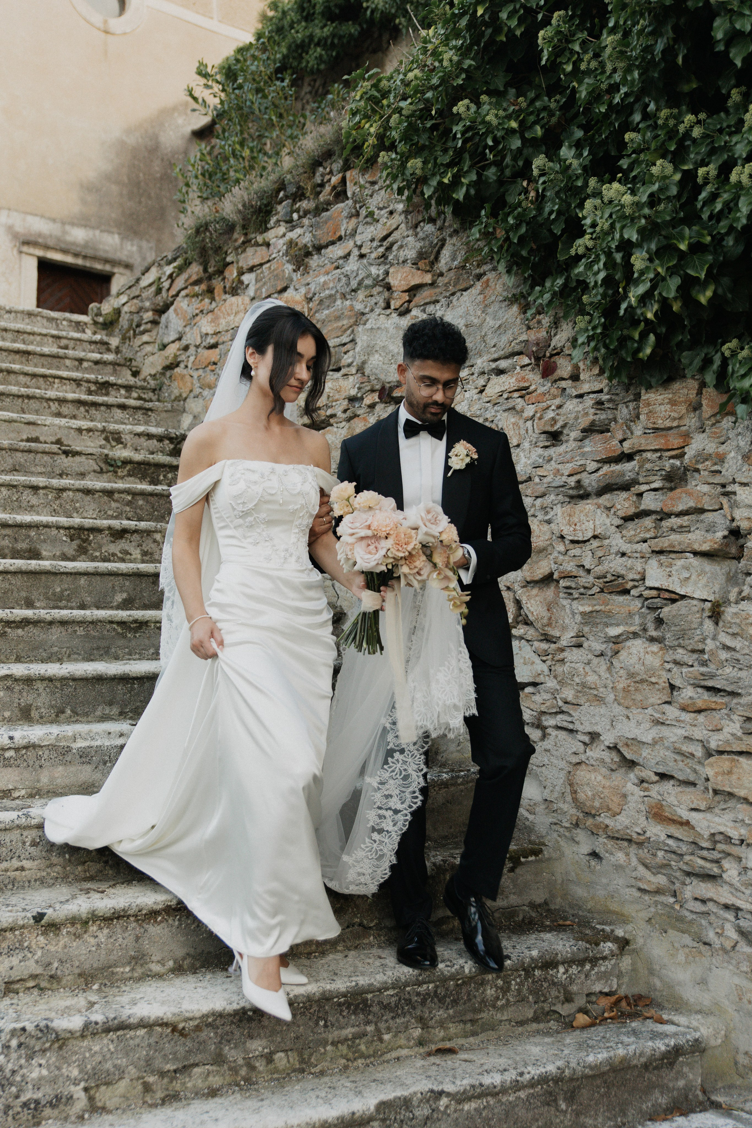 Elegant Castle Wedding in Austria | Alwin & Ruth’s Fairytale Celebration. Wedding photographer and videographer based in Timisoara, Romania