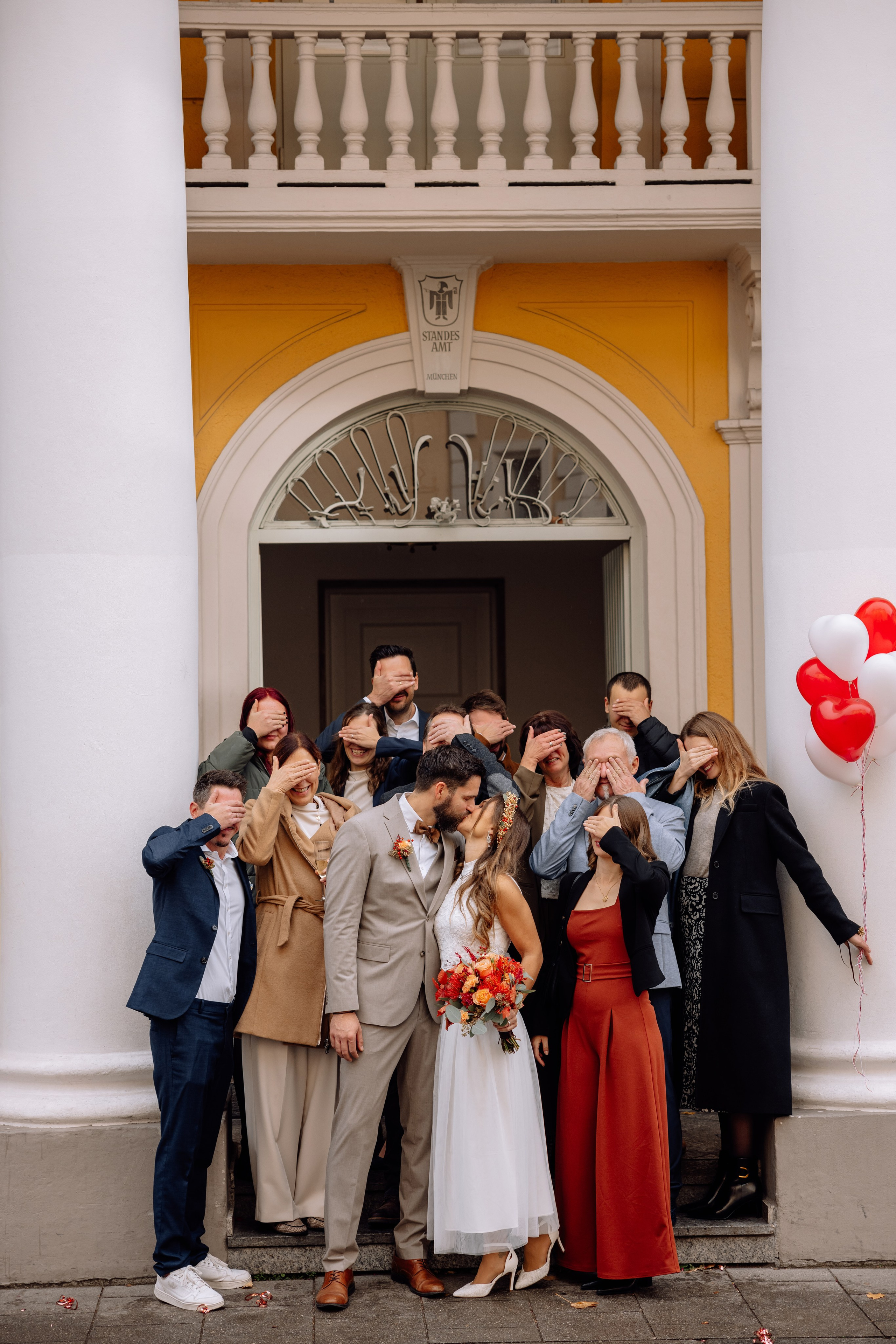 Herbsthochzeit im Standesamt Schwabing. Hochzeitsfotograf München Taufe Familienfotograf Tanja Mauke