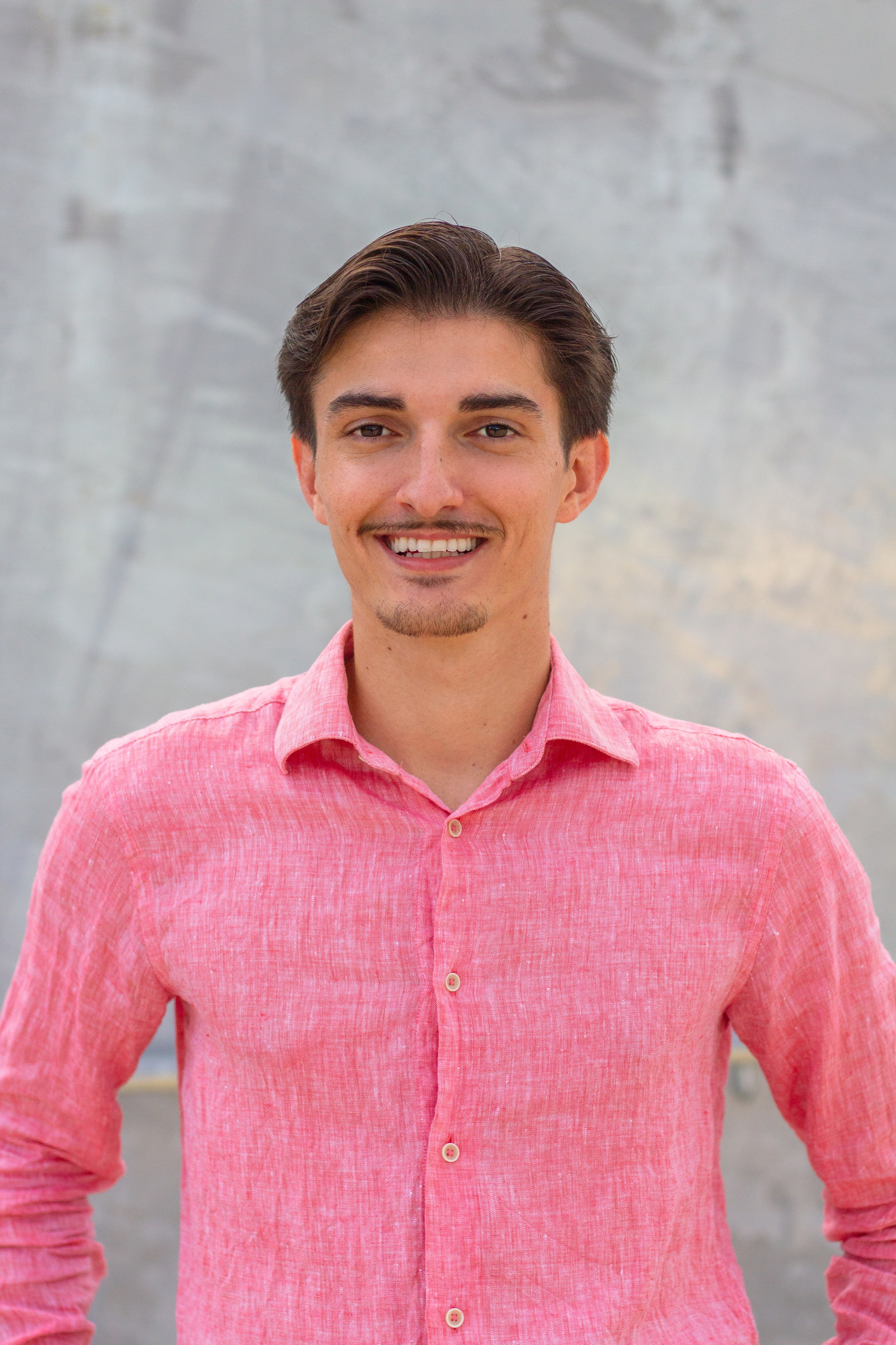 Photo de profil d’un homme pour son CV