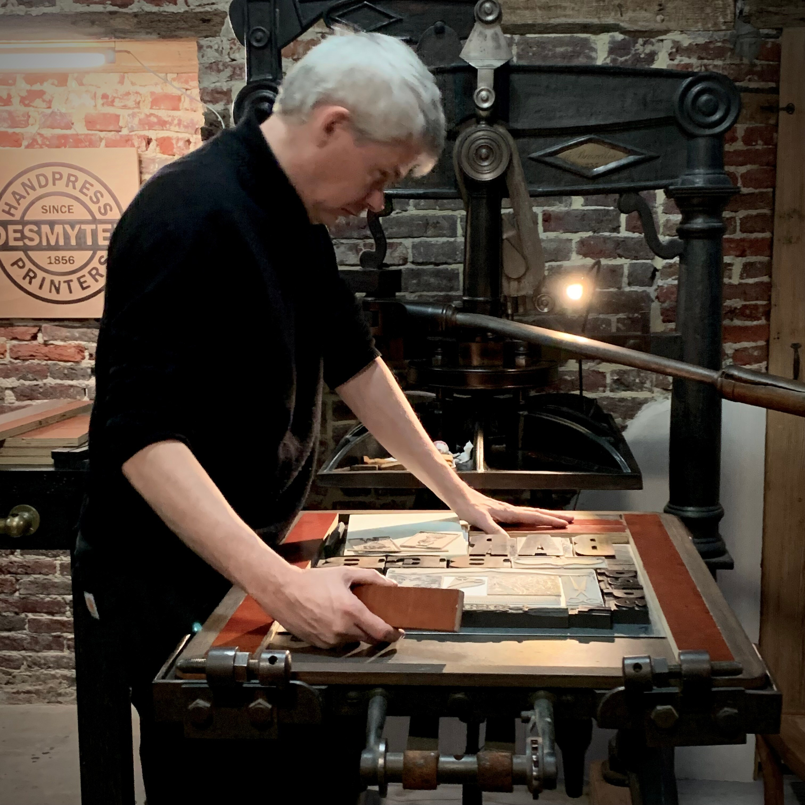 Barber print linocut printmaker antique printmaker barber print sous-sol editions limitededition artprint barberprint barber Rossini Figaro art print Erik Desmyter