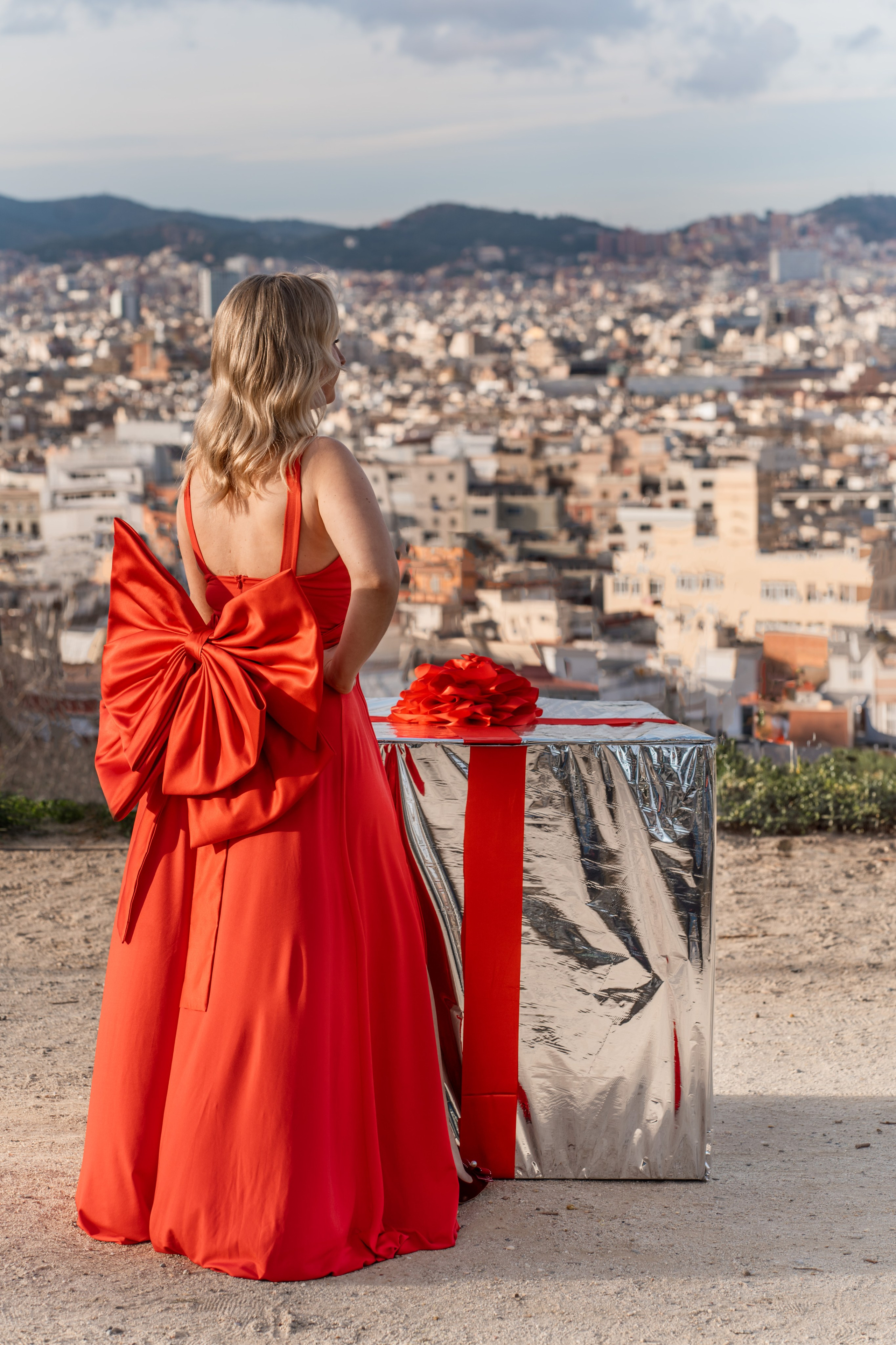 Barcelona Wow Dress Rental Luxury Photoshoot. DiaFoto — Wow Photographer in Barcelona | Premium Barcelona Photoshoot Experience