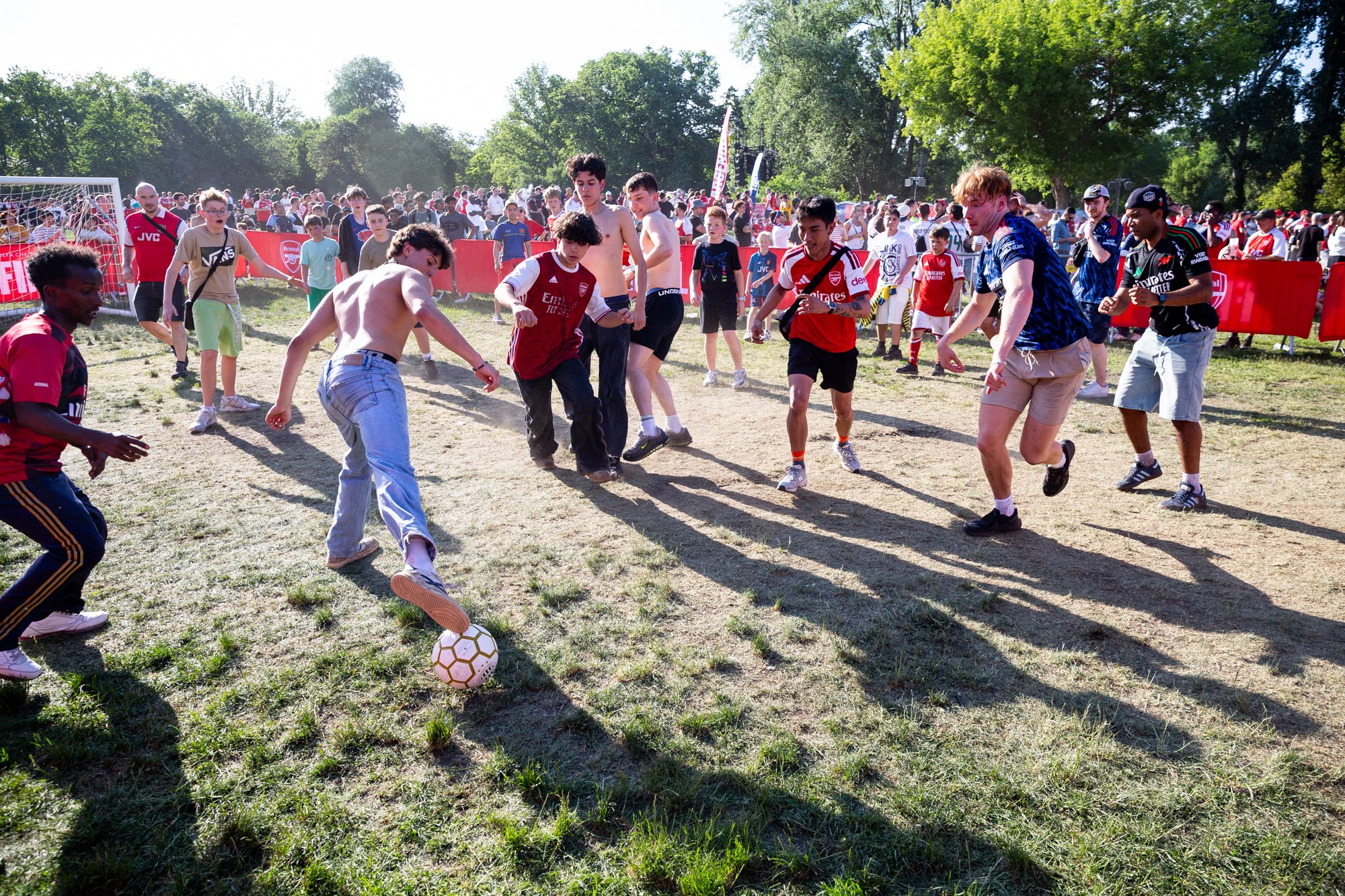 UEFA Champions League Final. Arsenal vs PSG. Budapest 2026. Arsenal Fan Zone. Photographer in Budapest — Yura Knyazev