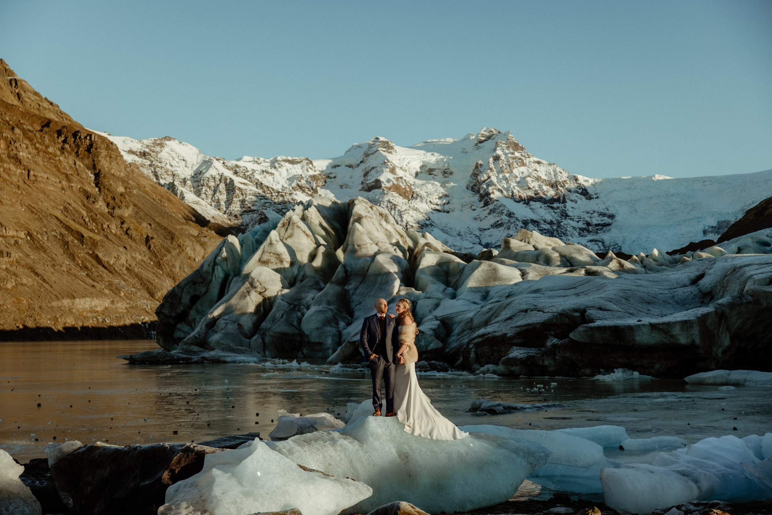 glacier elopement in Iceland