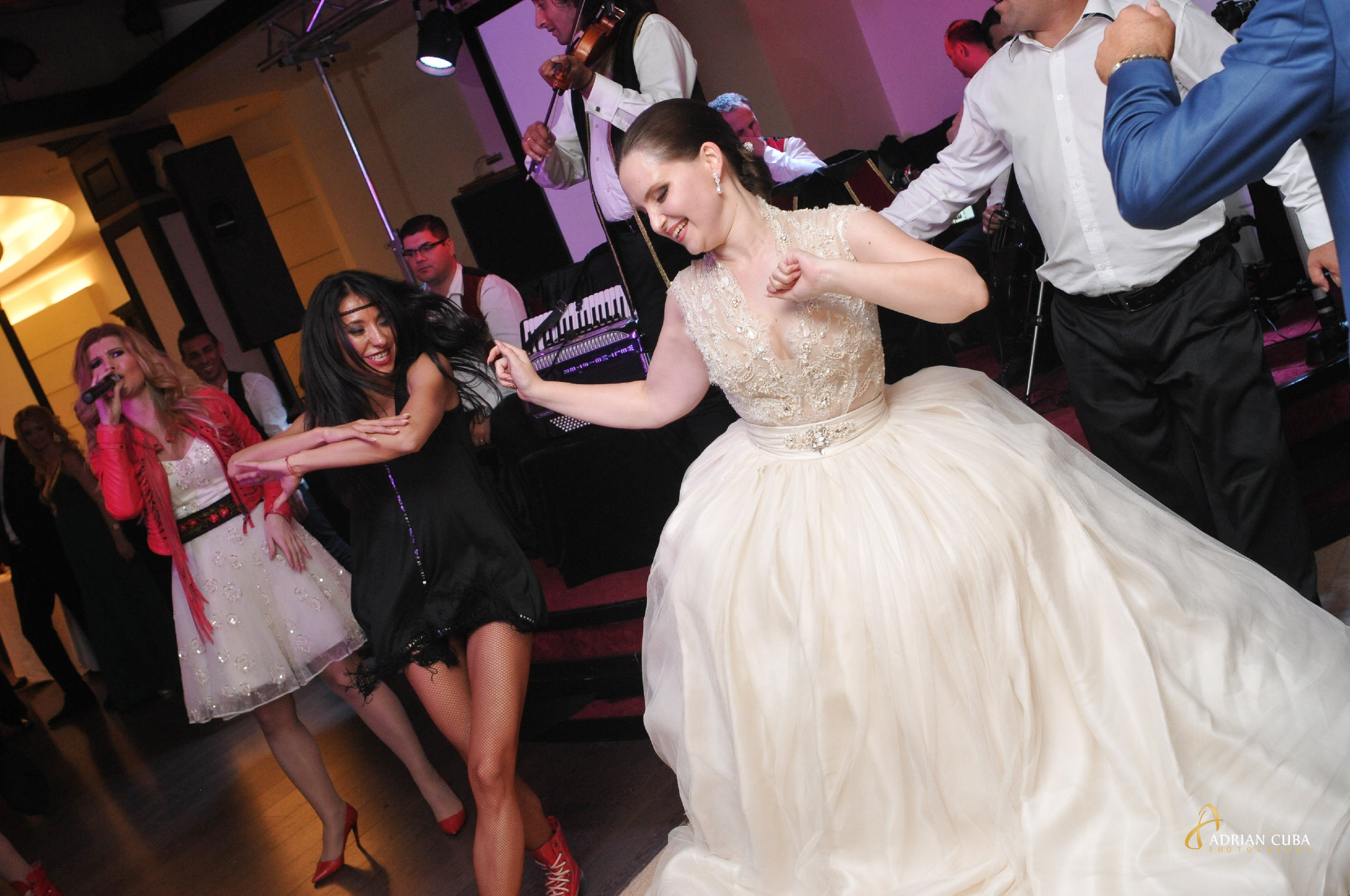 Fotograf nunta Iasi | Adrian Cuba — servicii profesionale de fotografie de nunta