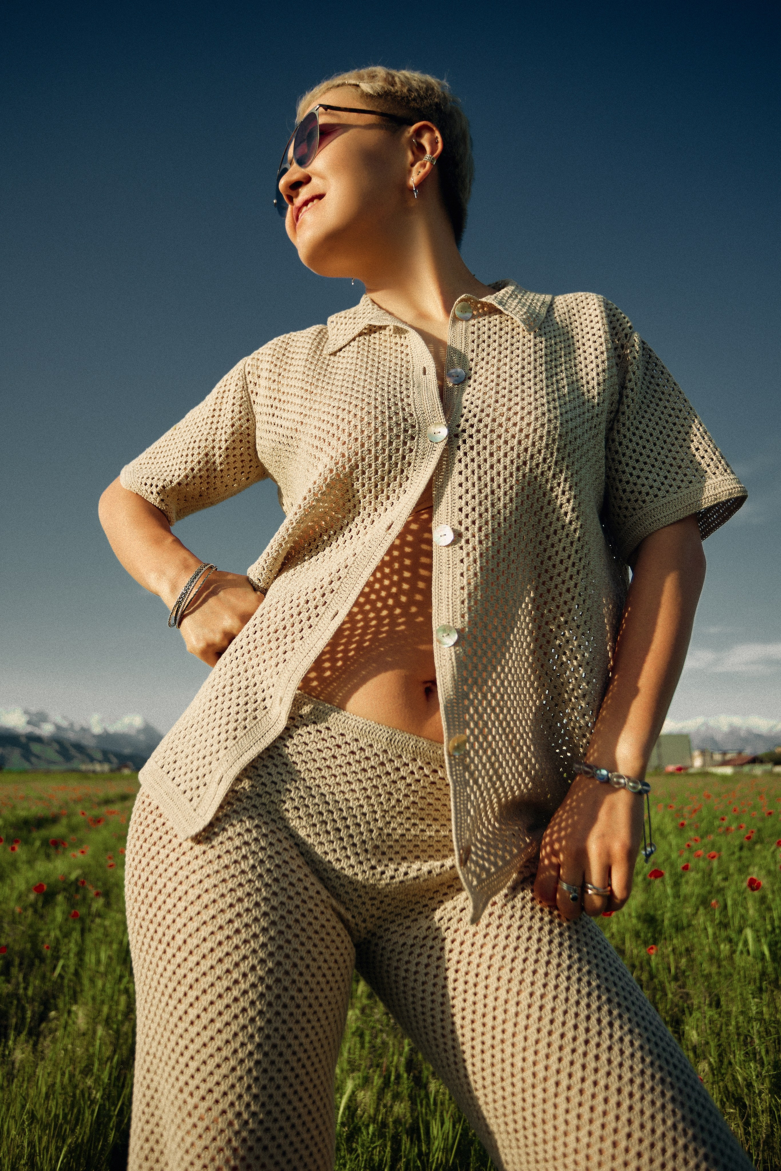 Юлька в маках. Валерия Вартанова. Фотограф