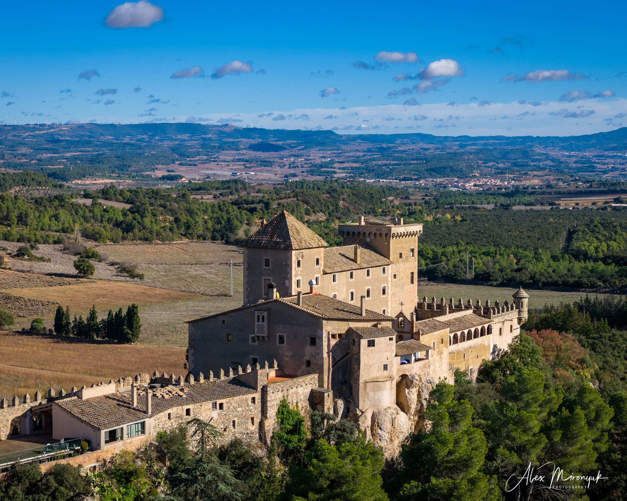Catalonian Medieval Castles. Pet, Senior, Landscape, portrait studio, photographer in Miami and Sou
