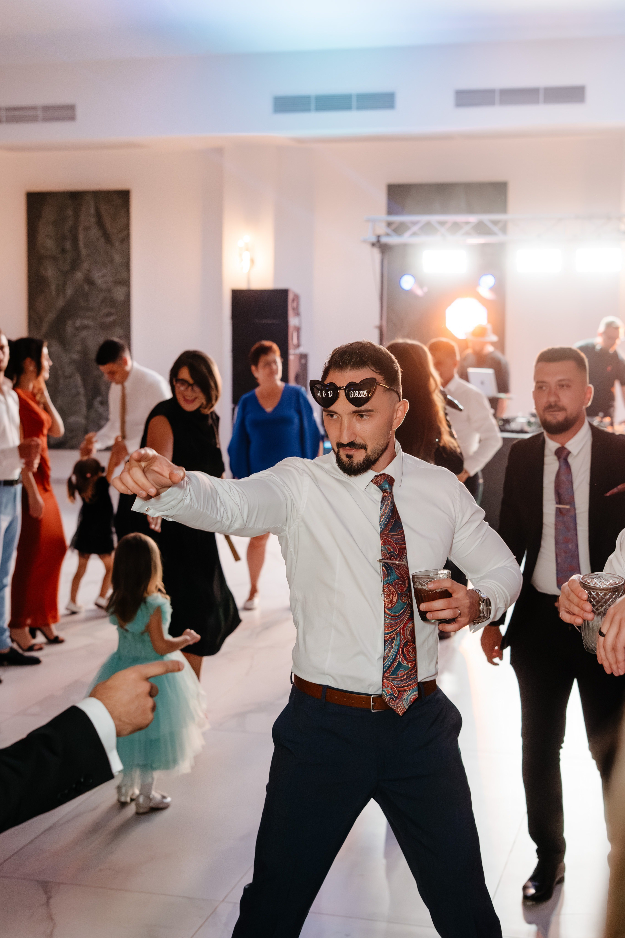 Povestea de nuntă a lui Anca și Dragoș în Bacău | Fotografie de Eveniment. Raw Studio. Fotograful tau de nunta!