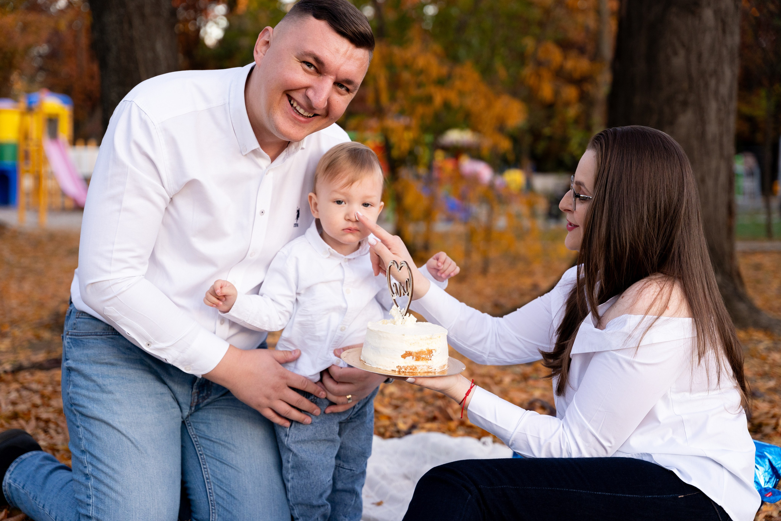 Smash the cake. Fotograf evenimente, fotograf nunta, fotograf botez