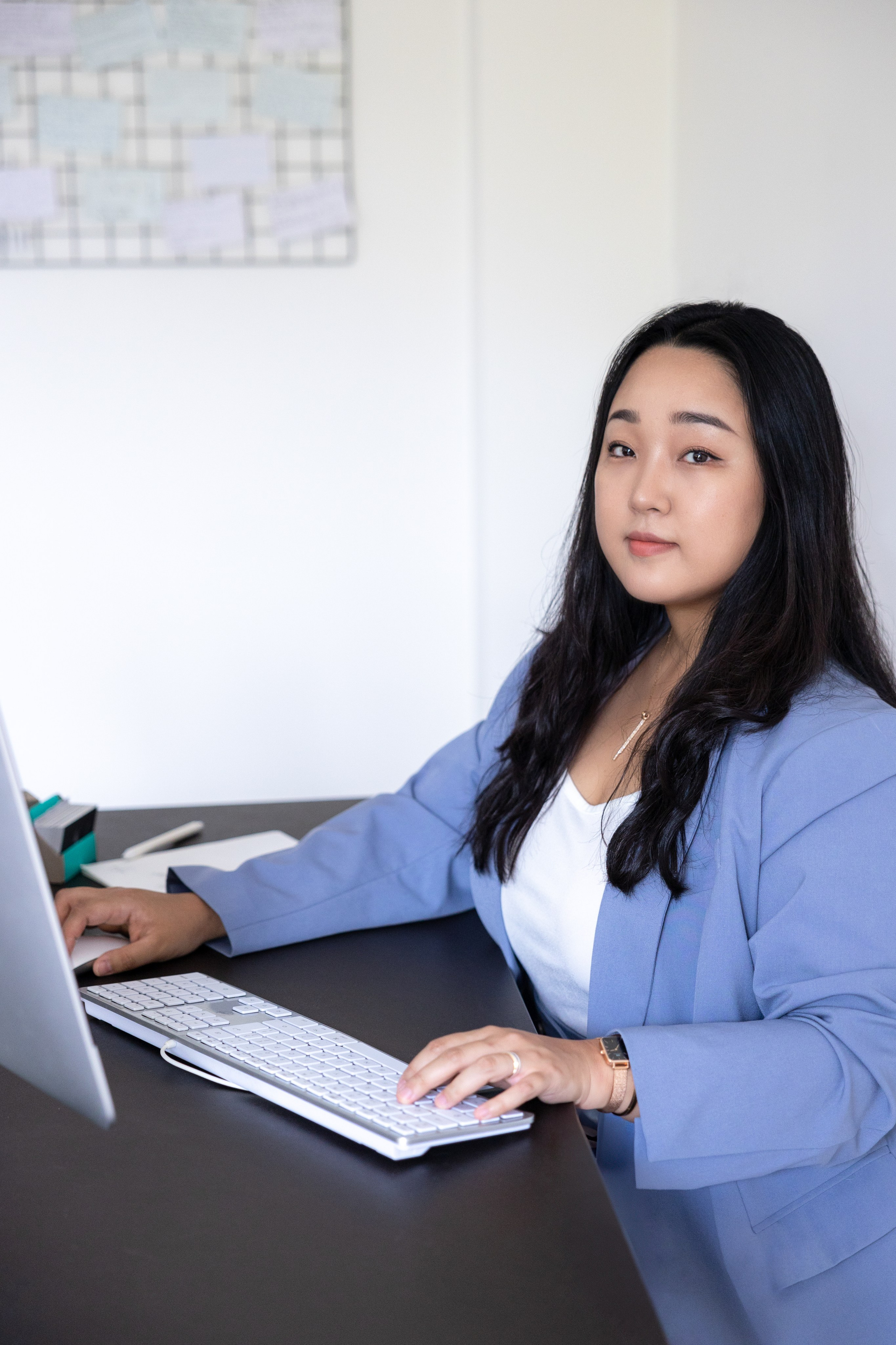 Персональная фотосъемка бренда Евы в ее домашнем офисе. Eugénie Smirnova — your photographer in Toulouse and southwest France