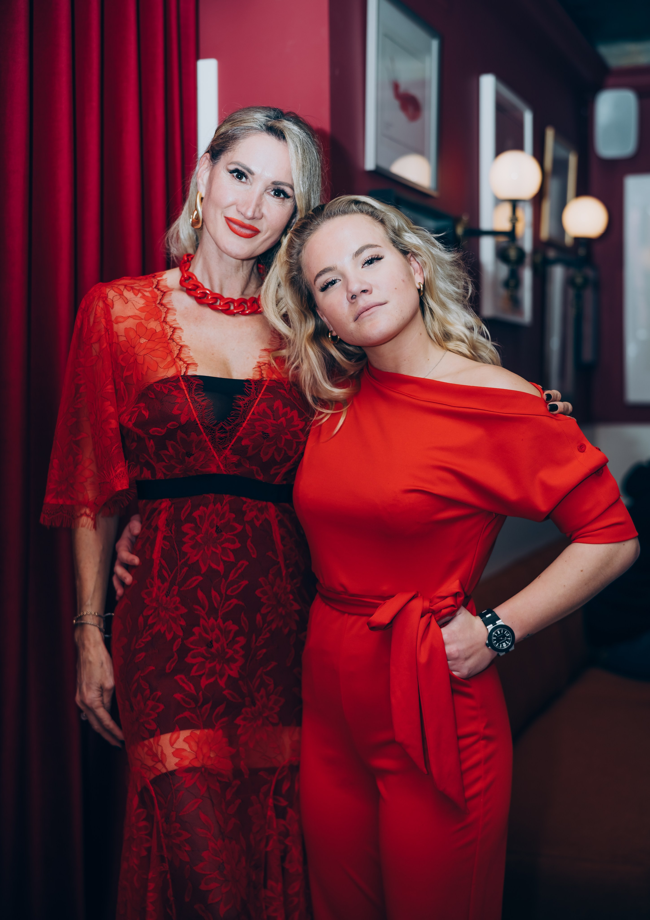 Red party. Photographer in Mallorca