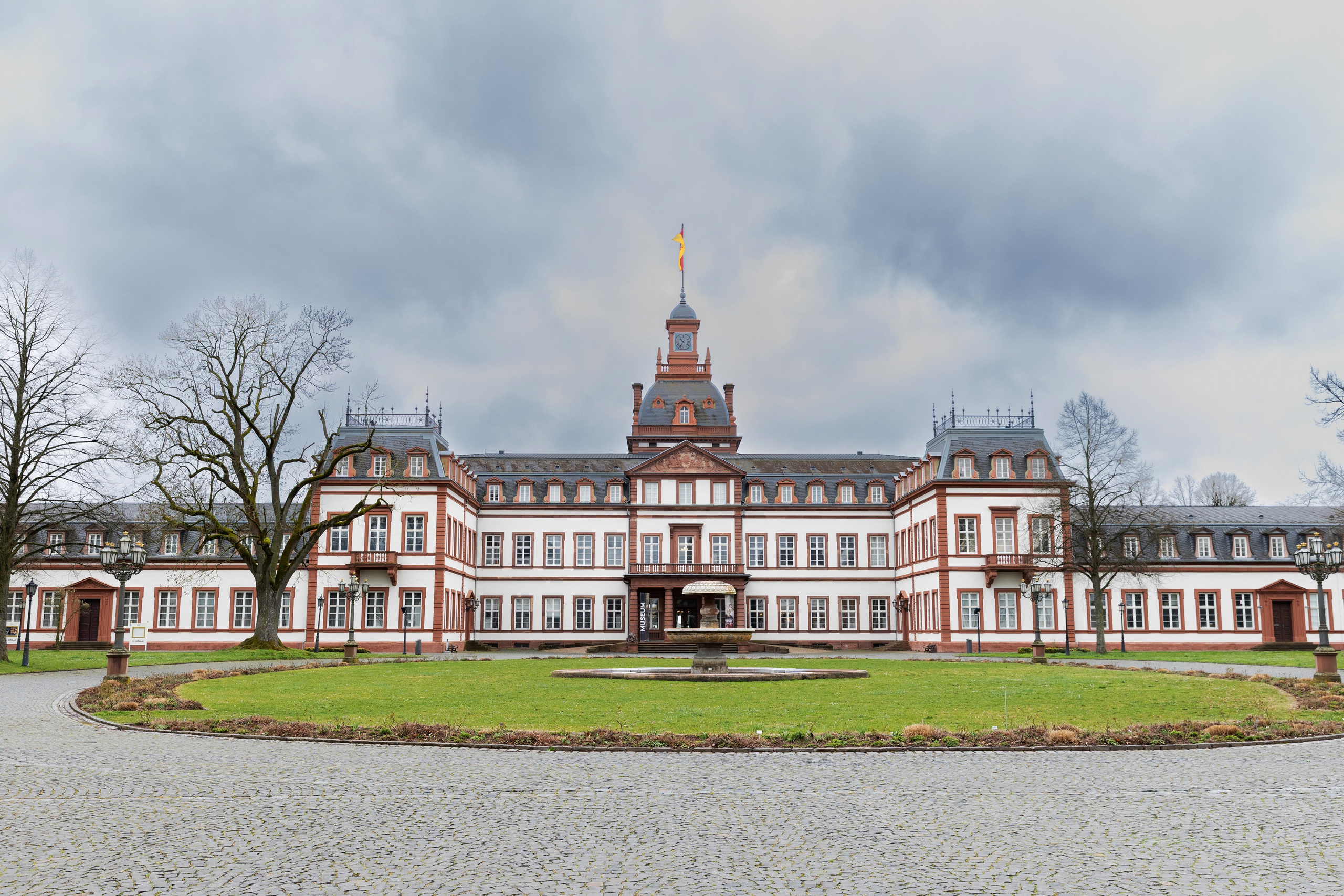 Sitges — light, sea and slow Mediterranean rhythm. Wedding Stories — Professional Wedding Photography & Videography in Germany, Italy, Spain & all across Europe