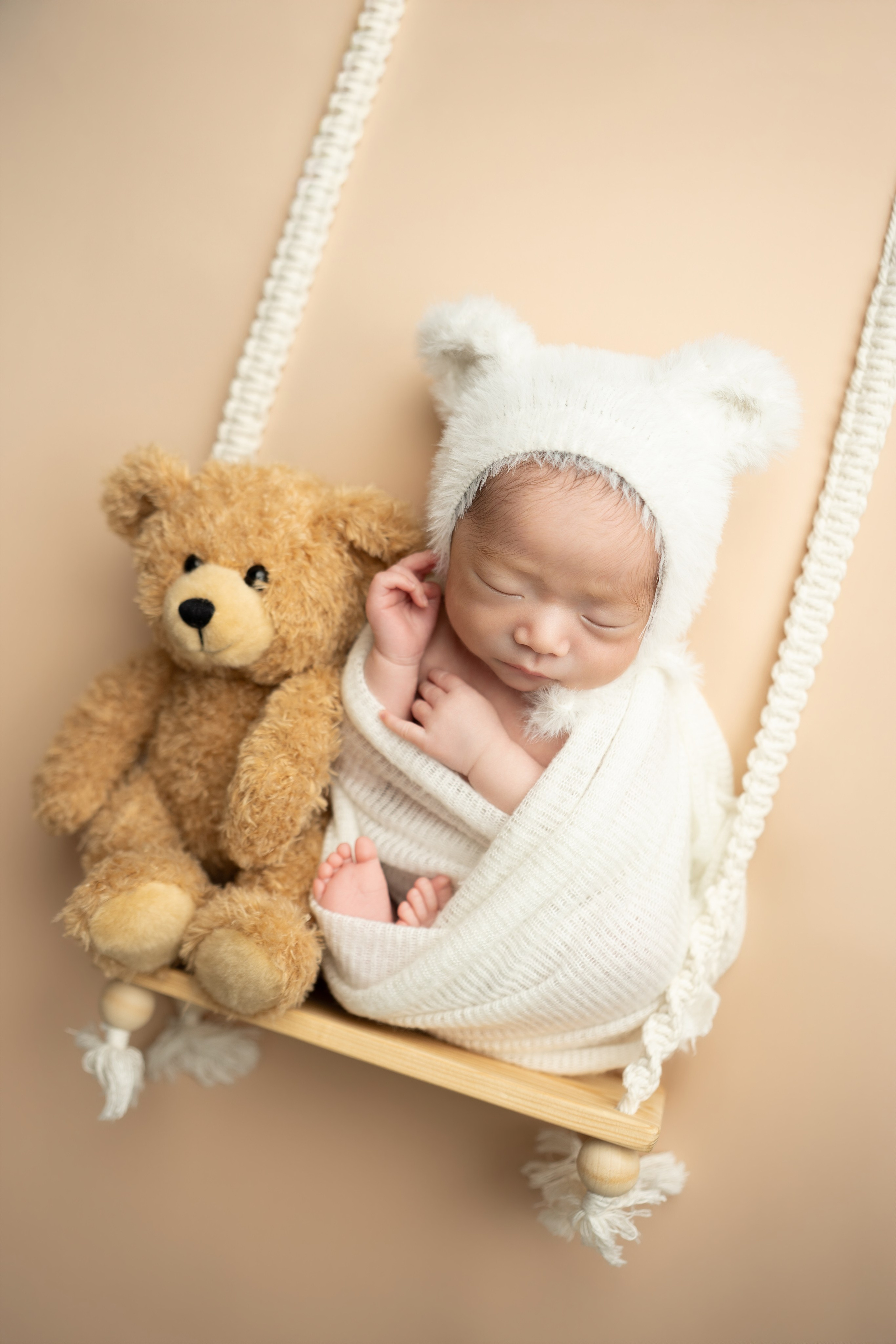 Posed Newborn. Maternity, family and newborn photography in San Francisco Bay Area