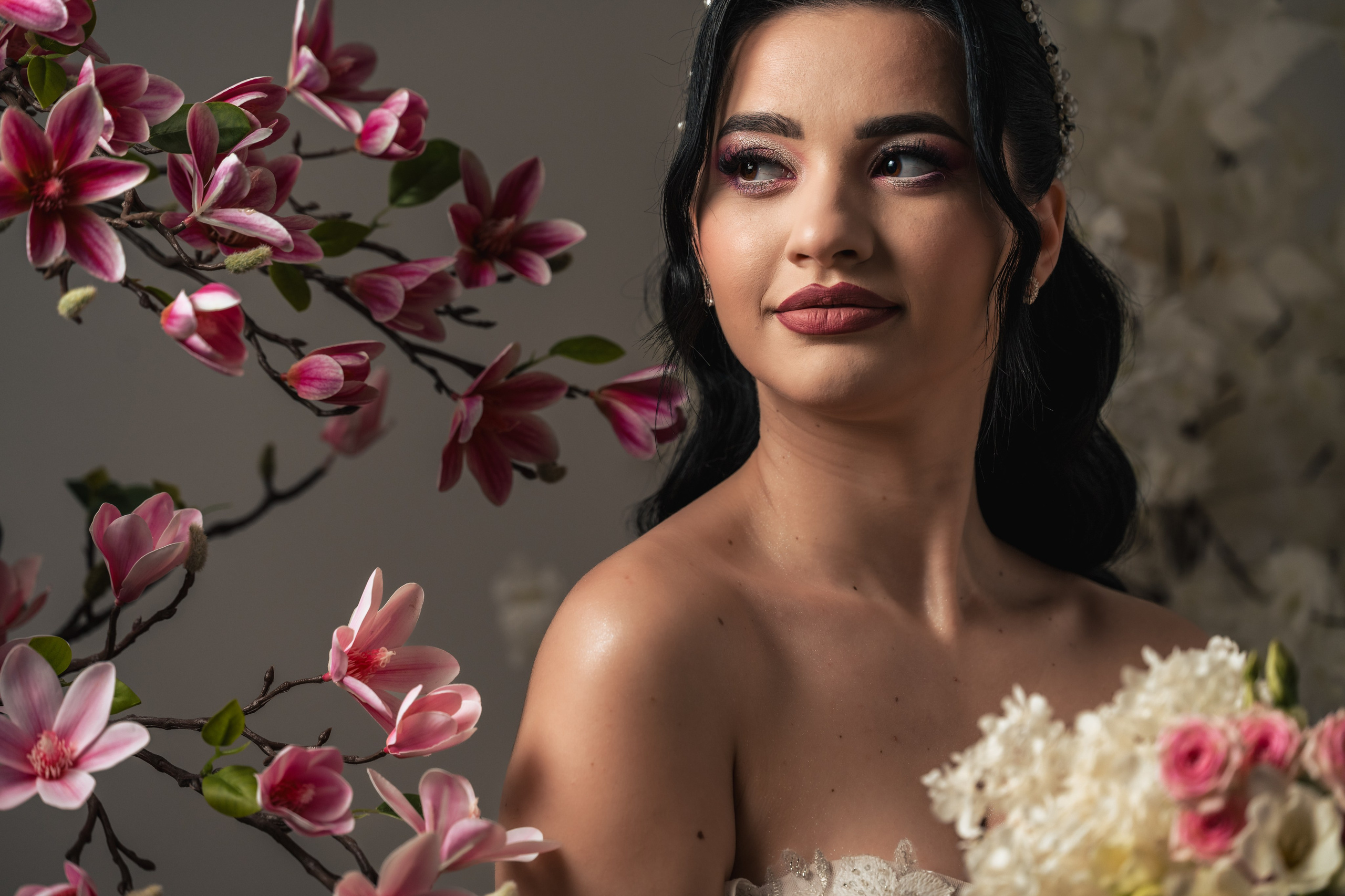 Mariée dans un décor romantique – photographe mariage Belgique.