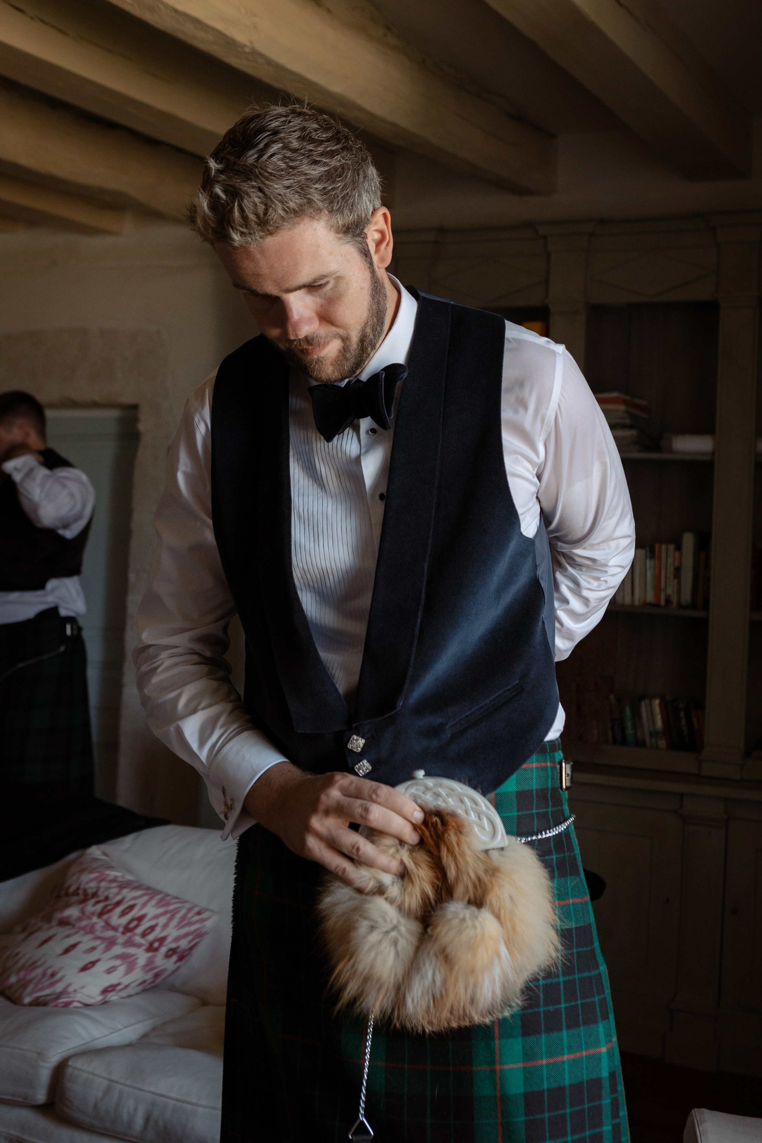 British — scottish wedding in Souquet Hall, Aquitaine, France. Eugénie Smirnova — your photographer in Toulouse and southwest France