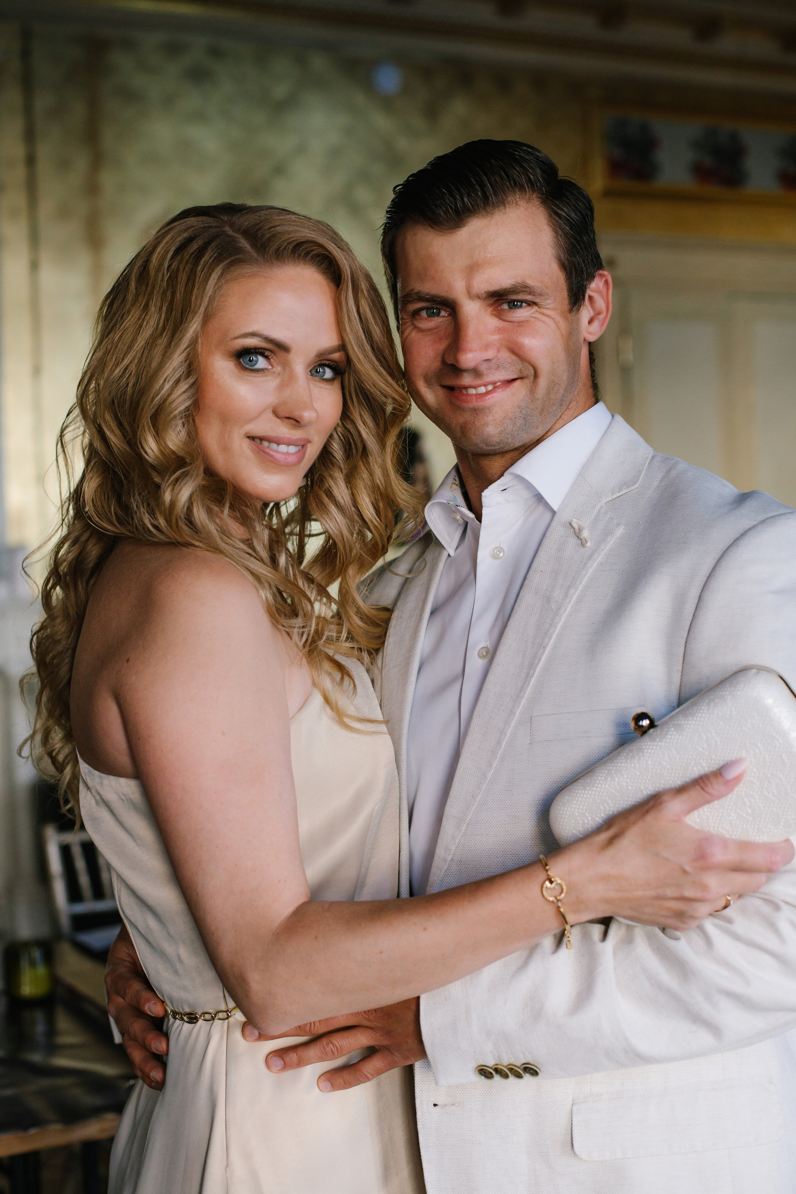 Photojournalistic-style. Portraits and photojournalistic photograph