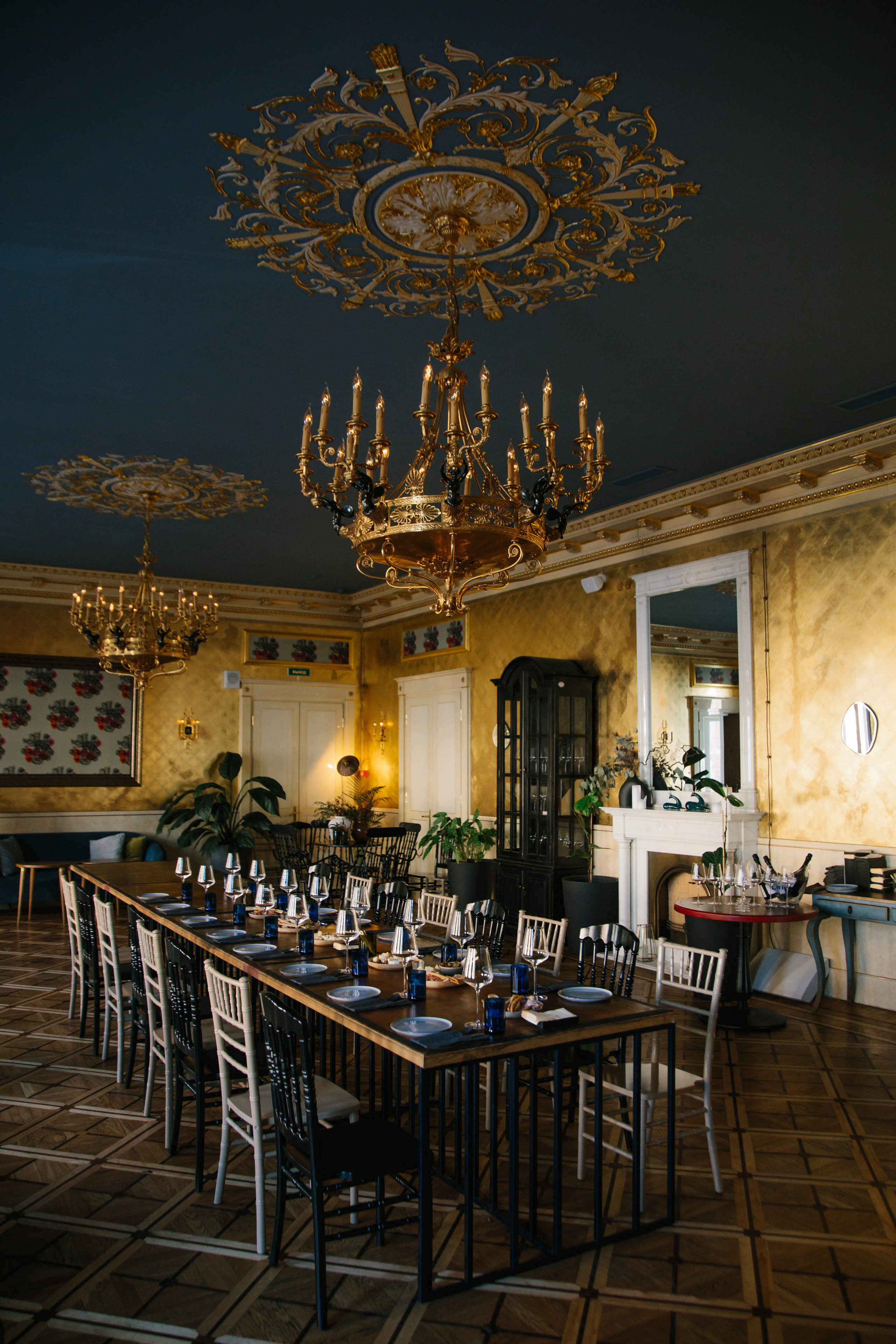 Photojournalistic-style. Portraits and photojournalistic photograph