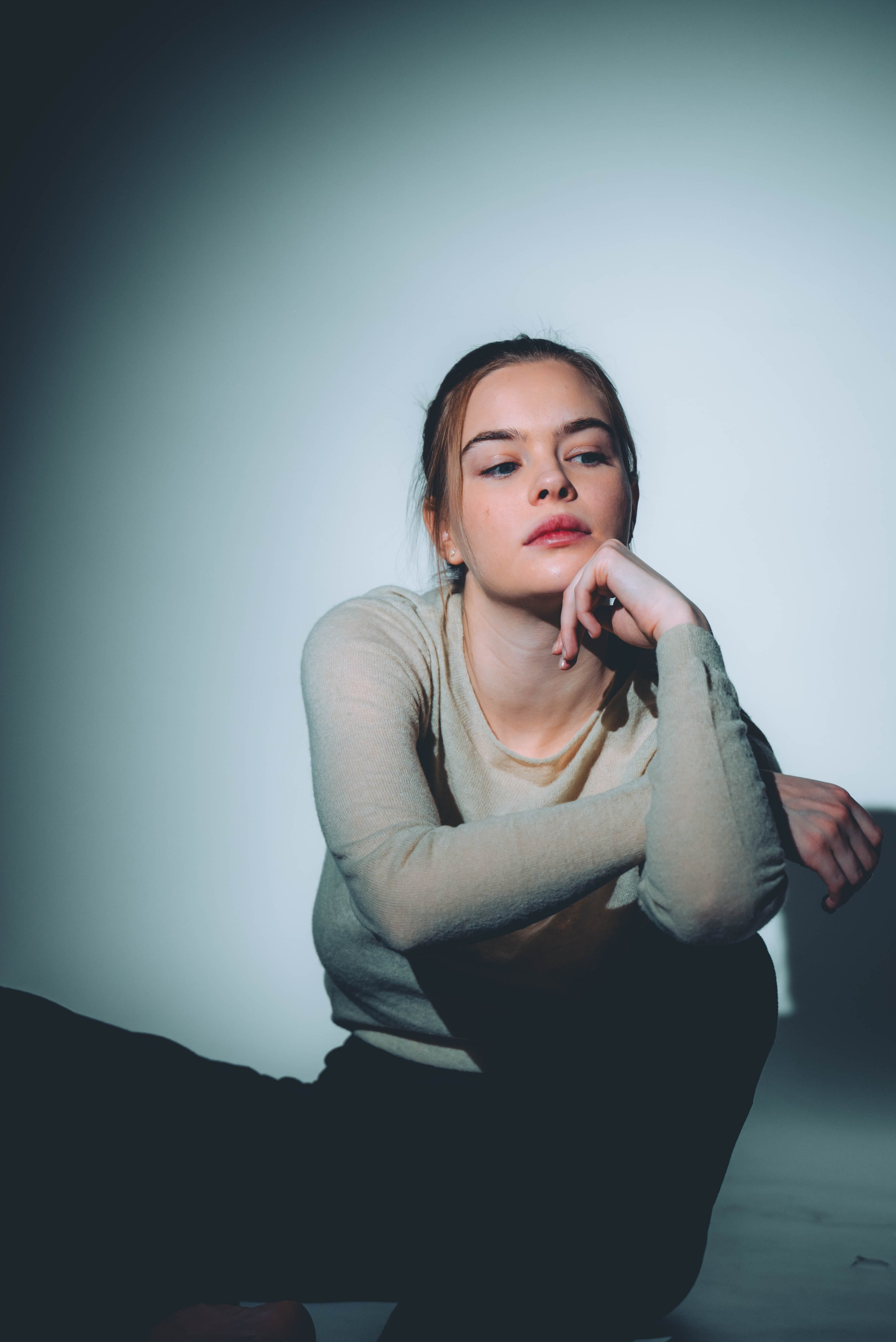 Portreed (PORA Fotograafia). Portree-, pere- ja ettevõtmiste fotograaf Tallinnas Miina Arop-Priidik