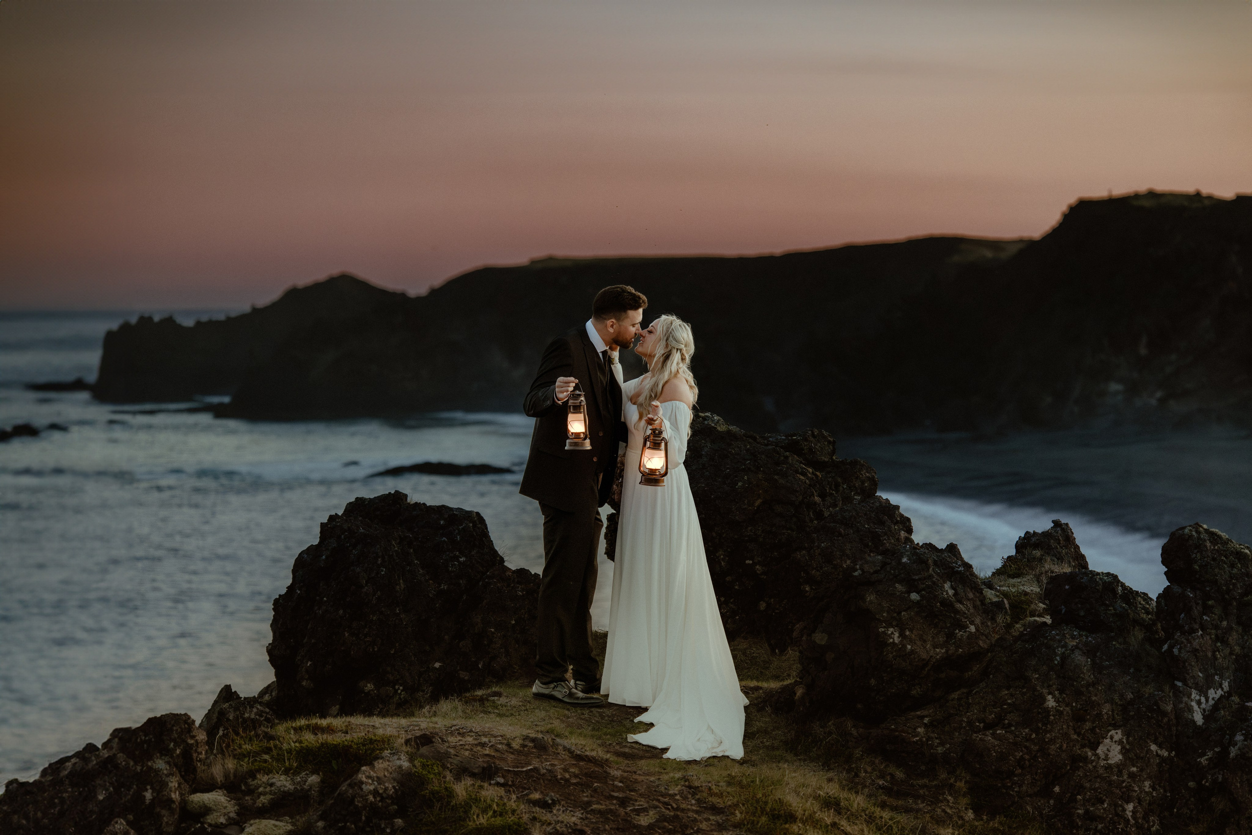 midnight sun elopement in Iceland