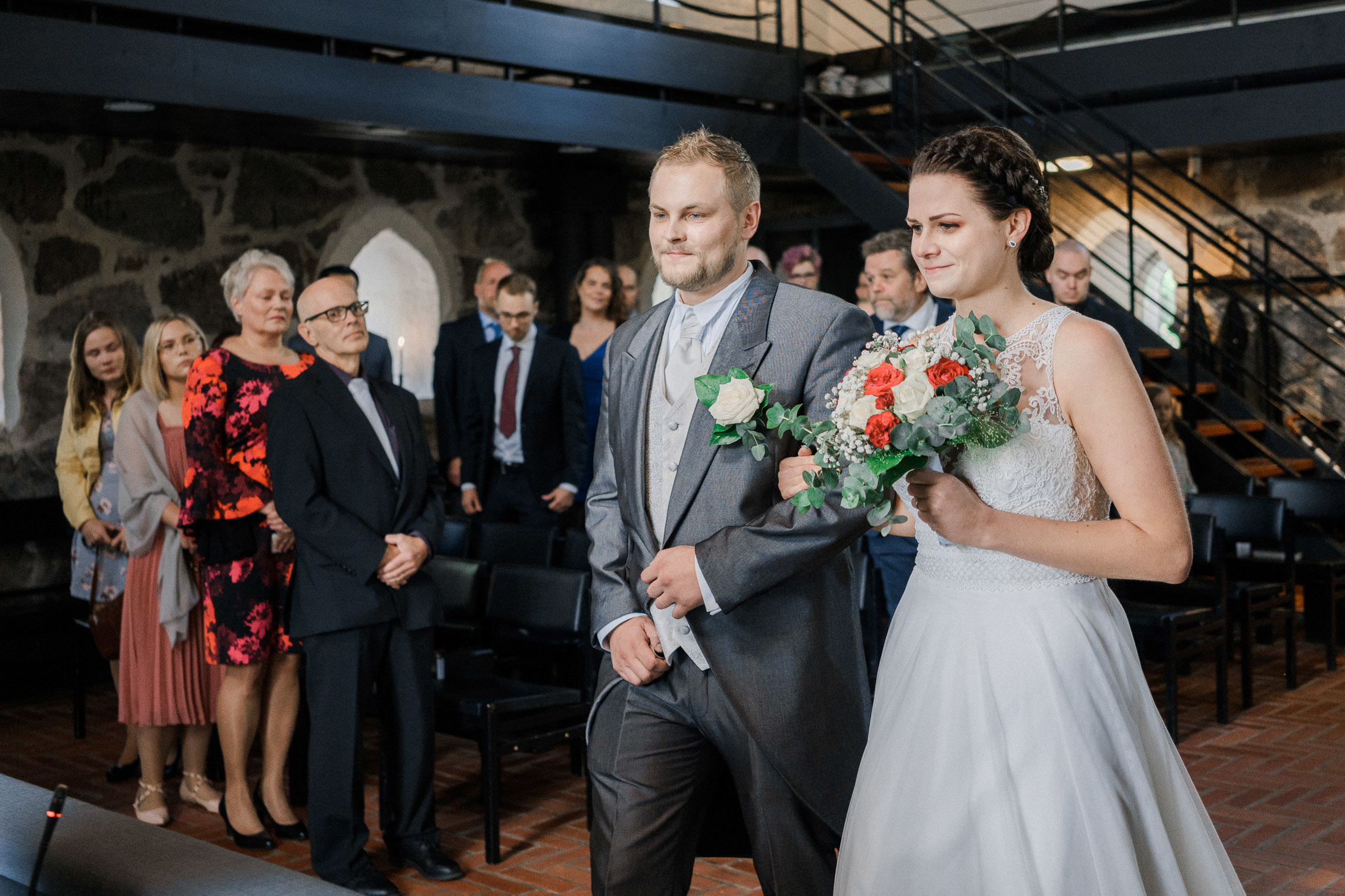 Hääkivaaja Helsingissä, vihkikuvaus Puotilan kappeli