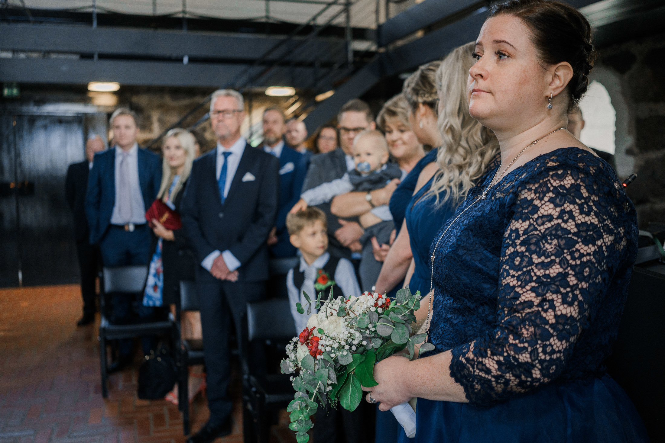 Hääkivaaja Helsingissä, vihkikuvaus Puotilan kappeli