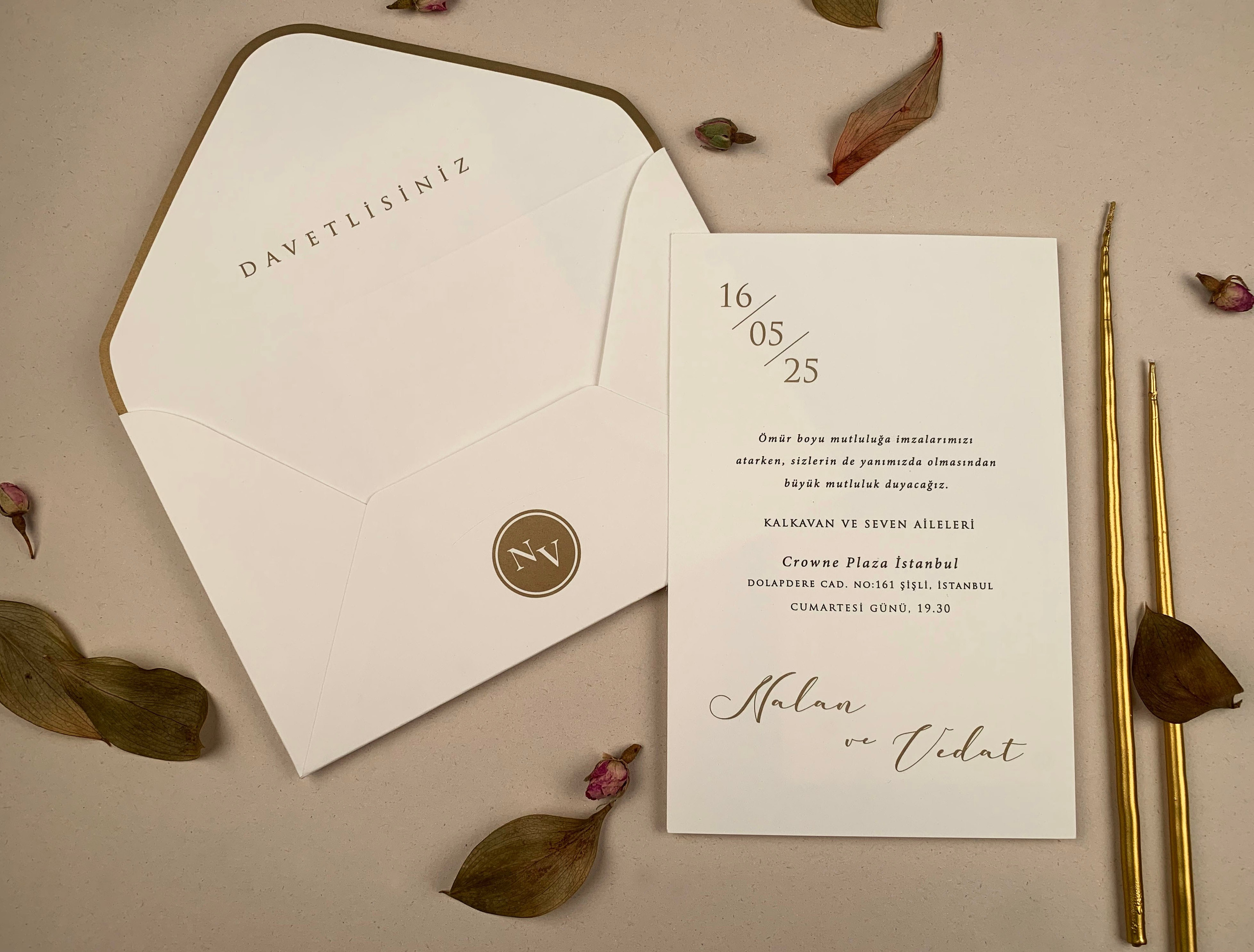 - invitații nuntă  - modele invitații nuntă  - invitații nuntă 2025  - invitații de nuntă elegante  - invitații de nuntă personalizate  - invitații nuntă online  - invitații nuntă handmade  - catalog invitații nuntă  - invitații originale nuntă  - invitații de nuntă moderne  - invitații nuntă vintage  - invitații nuntă rustice  - invitații nuntă clasice  - design invitații nuntă  - invitații de nuntă cu tematică.- invitații nuntă florale  - invitații nuntă boho  - invitații nuntă aurii  - invitații nuntă minimaliste  - invitații nuntă cu sigiliu  - invitații nuntă cu acuarelă  - invitații nuntă cu fotografie  - invitații nuntă cu inițiale  - invitații nuntă elegante alb-negru  - invitații nuntă cu hârtie texturată  - invitații nuntă cu decupaj laser  - invitații nuntă cu flori uscate. - print invitații nuntă  - invitații nuntă personalizate cu numele mirilor  - invitații nuntă cu plic inclus  - invitații nuntă cu cartolină dublă  - invitații nuntă calitate premium  - invitații nuntă ieftine  - invitații nuntă rapide.- invitații nuntă România  - invitații nuntă București / Botoșani . Iași suceava- invitații nuntă cu livrare în țară  - invitații nuntă online România.- „Invitație de nuntă elegantă cu design floral și plic crem”  - „Model de invitație de nuntă vintage cu sigiliu de ceară”  - „Set complet invitații de nuntă personalizate cu inițialele mirilor”  - „Invitație de nuntă modernă cu design minimalist și text negru pe fundal alb”  - „Invitație de nuntă rustică pe hârtie kraft cu șnur de iută”  - „Invitație de nuntă cu decupaj laser și detalii aurii” - „Invitație de nuntă în stil boho cu imprimeu floral colorat”  - „Invitație romantică de nuntă cu flori uscate și panglică din satin”  - „Invitație de nuntă clasică cu monogramă și font caligrafic”  - „Invitație de nuntă în stil glamour cu folie aurie și text embosat”- „Model de invitație de nuntă 2025 cu design elegant și font modern”  - „Cele mai noi invitații de nuntă 2025 – stil floral, sofisticat”