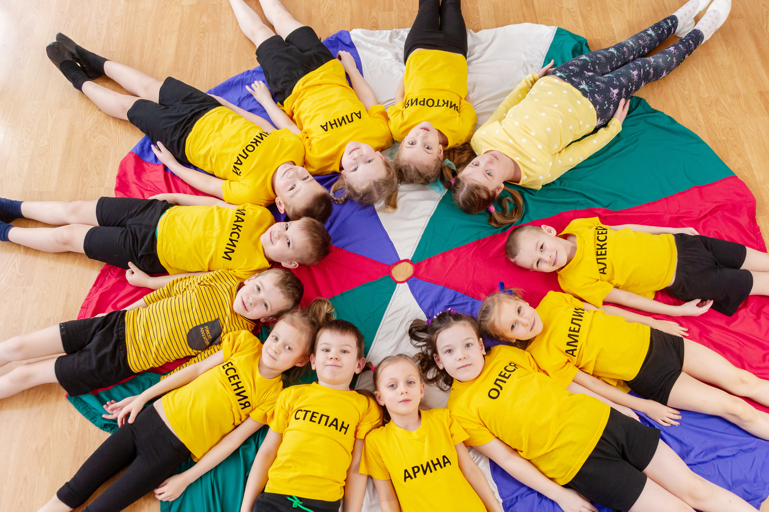 выпускные альбомы, выпускной альбом Таллинн, детский фотограф, школьный фотограф Таллин, фотограф на школьный выпускной Таллин, фотосессия в школе Таллин, фото для школьного альбома Таллин, школьная фотосъёмка Таллин, lasteaia lõpualbum,