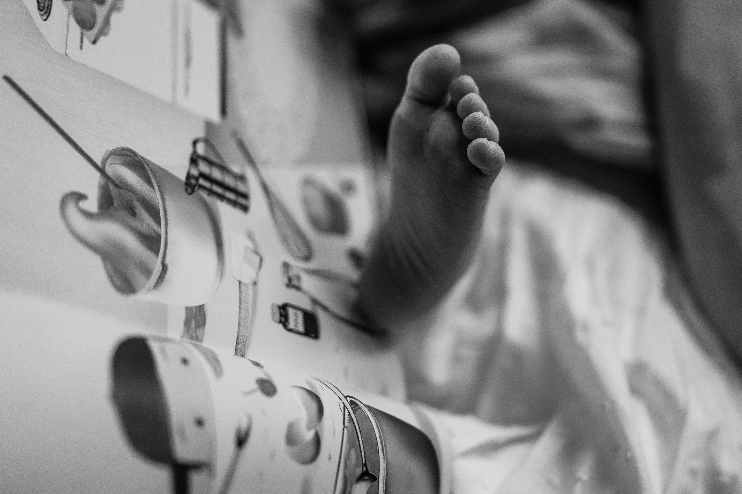 Family Photoshoot at Home in Philadelphia – Warm & Candid. Alisa Tant — Family and newborn photographer Bucks County, Montgomery county, Philadelphia, NJ