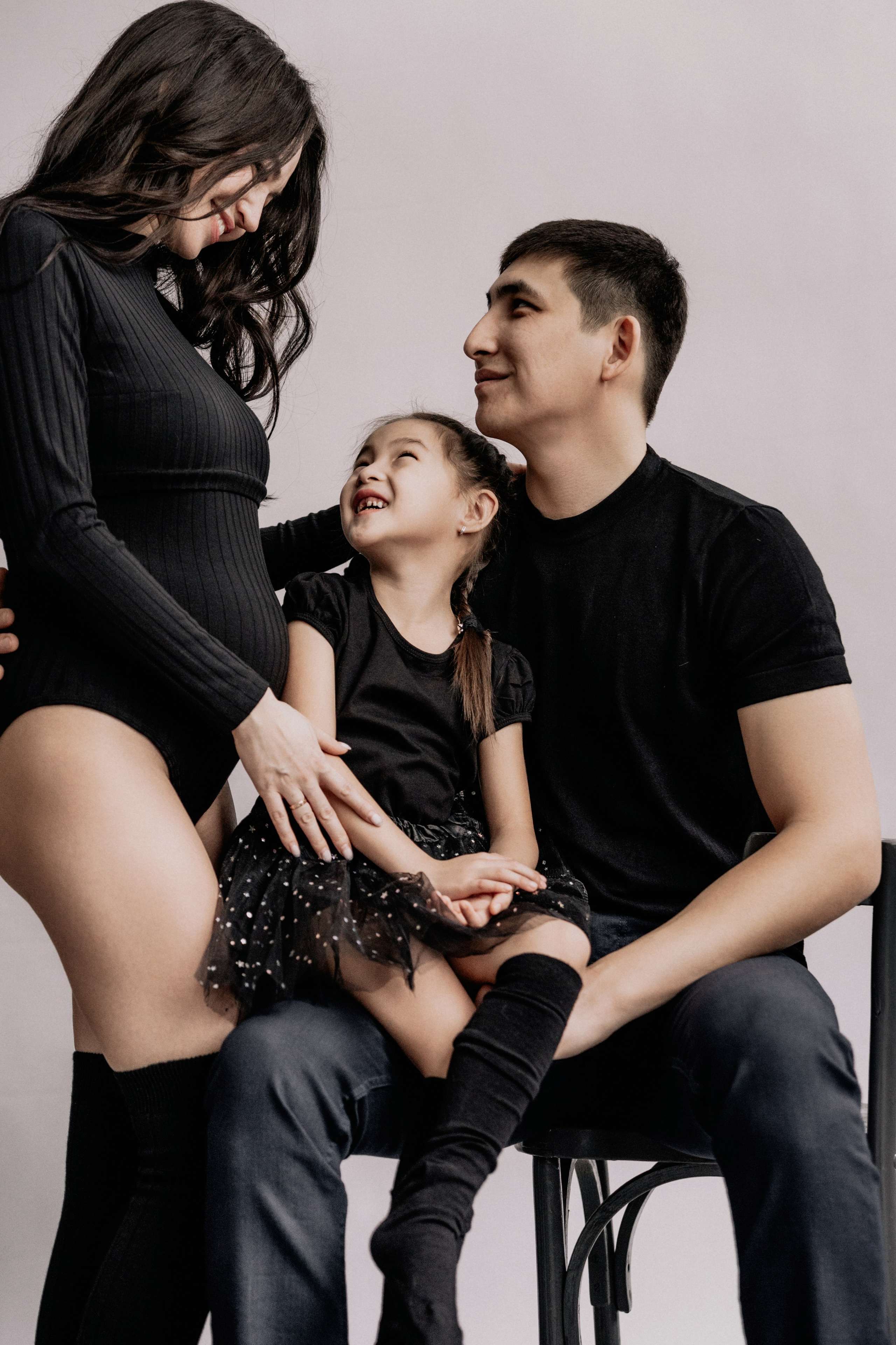 High-Fashion Maternity Photography – Chic & Glamorous Studio Session. Alisa Tant — Family and newborn photographer Bucks County, Montgomery county, Philadelphia, NJ