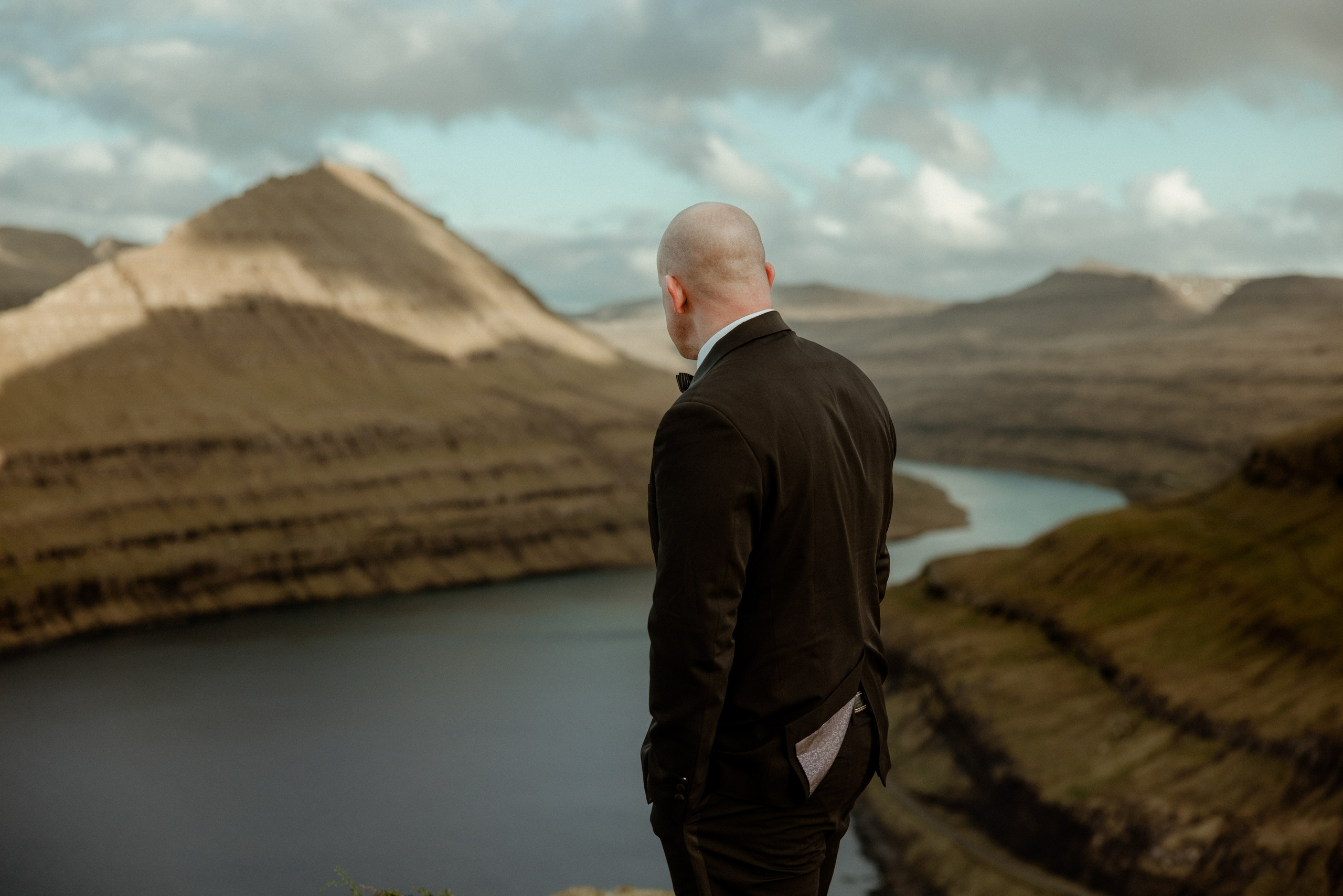Faroe Islands elopement | Adventure wedding in Faroe Islands. Iceland elopement photographer & videographer