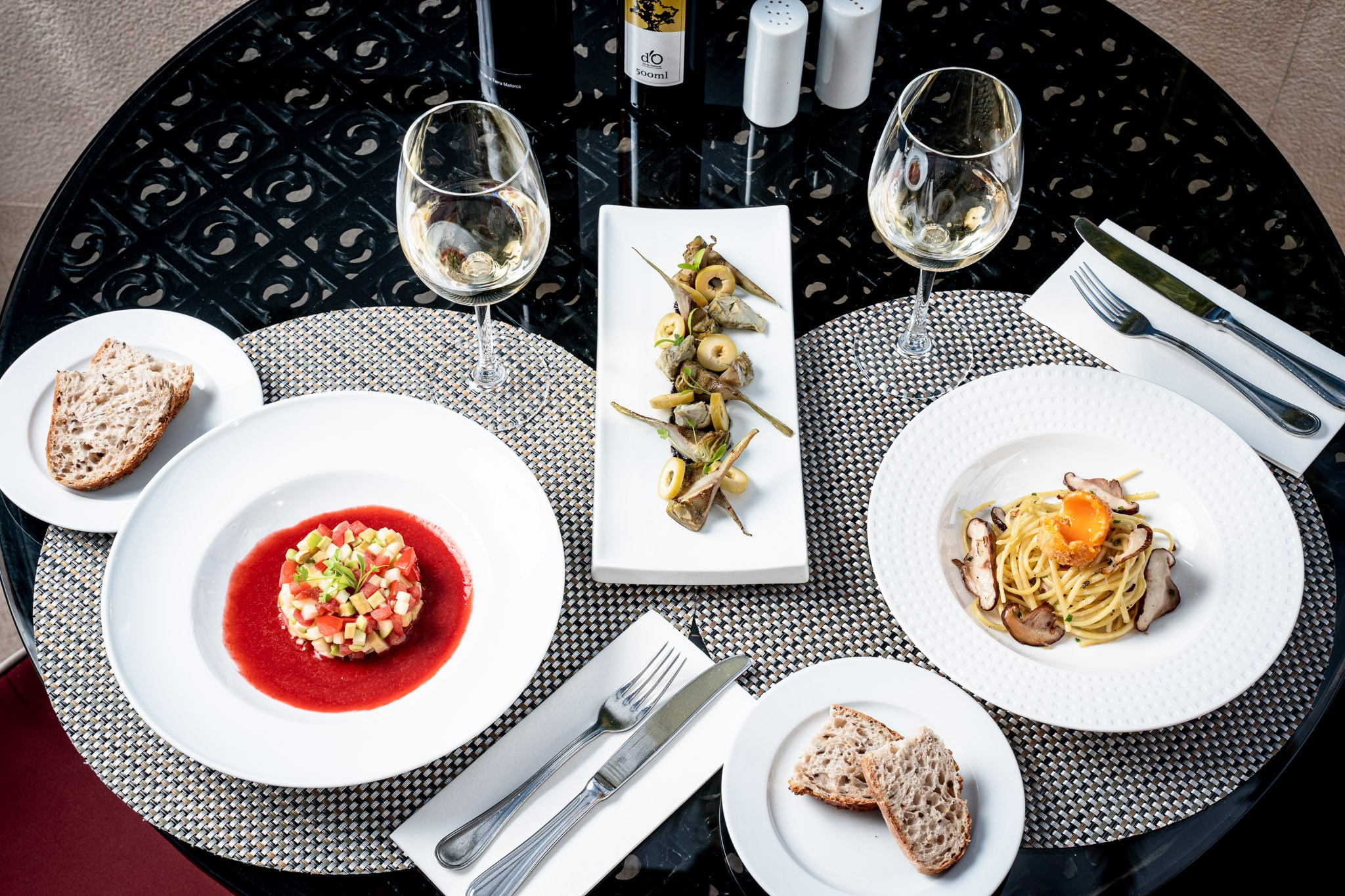 Fotografía de comida en Es Castell, Hotel Castillo Son Vida. Mallorca Wedding, Corporate & Social Photographer