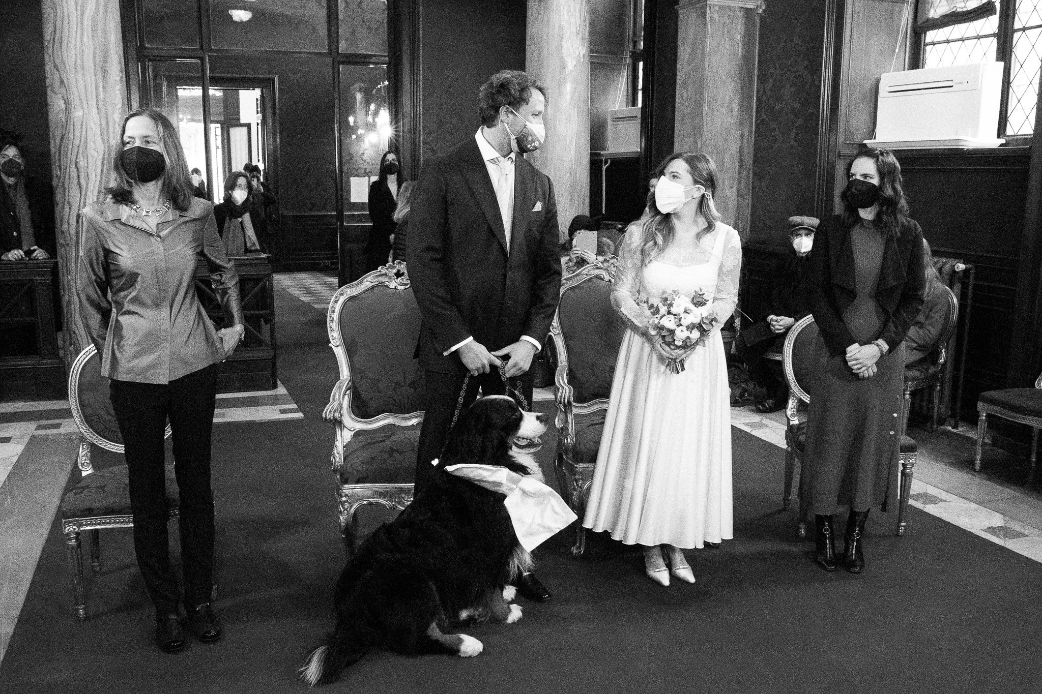 Helena & Douglas: An Intimate Wedding at Rome’s Campidoglio. Elizaveta Razumova | Fotografa Cinematica per Love Story, Matrimoni e Ritratti