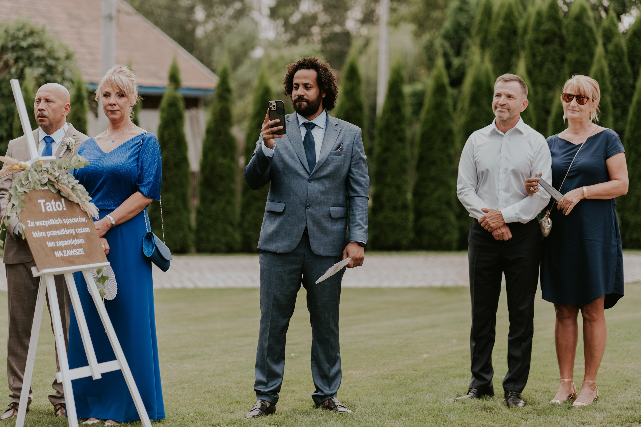 Dwór Wierzbno: plenerowy ślub pod wierzbą. Karkowskafoto - fotografia miłości