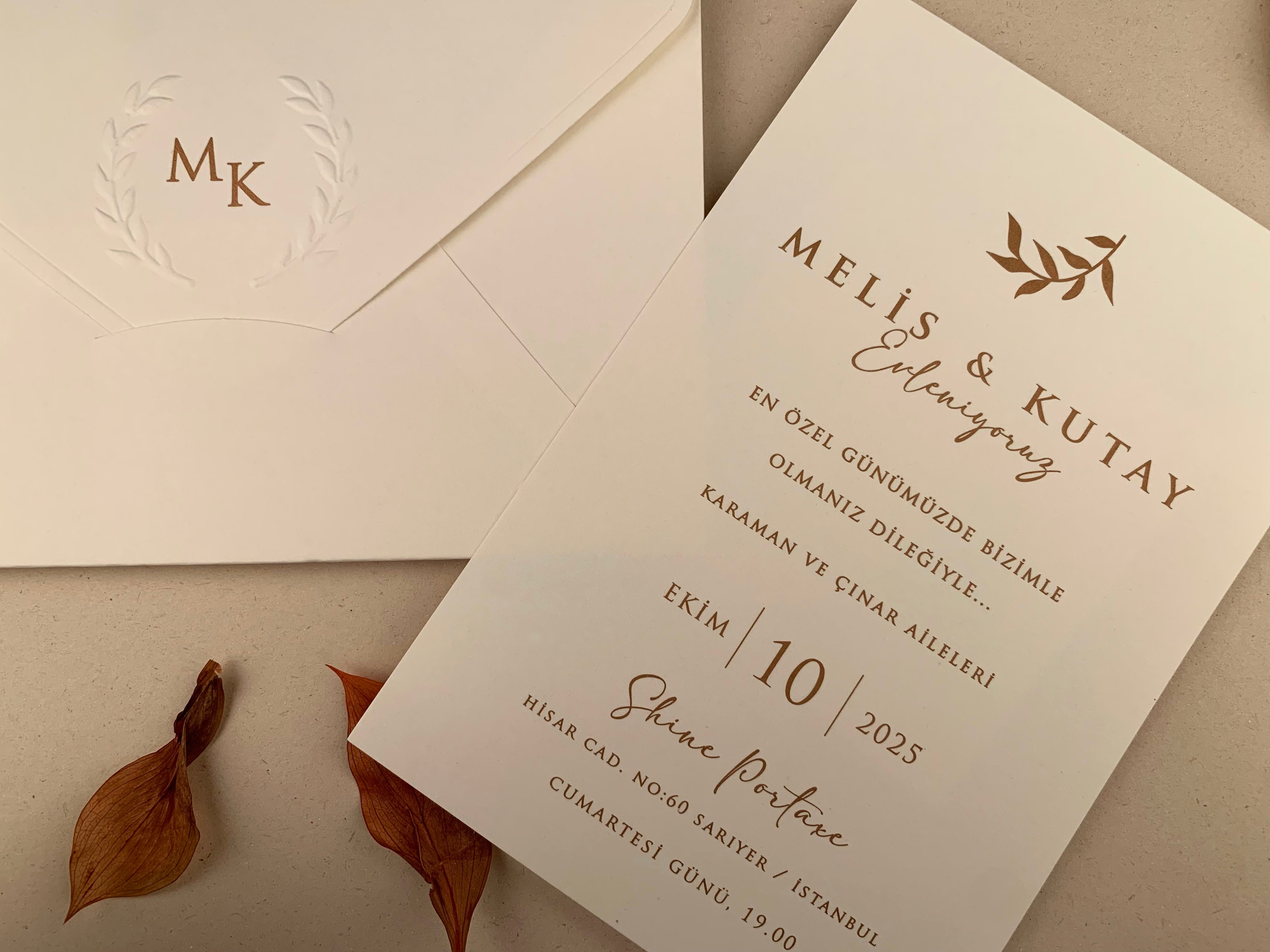 - invitații nuntă  - modele invitații nuntă  - invitații nuntă 2025  - invitații de nuntă elegante  - invitații de nuntă personalizate  - invitații nuntă online  - invitații nuntă handmade  - catalog invitații nuntă  - invitații originale nuntă  - invitații de nuntă moderne  - invitații nuntă vintage  - invitații nuntă rustice  - invitații nuntă clasice  - design invitații nuntă  - invitații de nuntă cu tematică.- invitații nuntă florale  - invitații nuntă boho  - invitații nuntă aurii  - invitații nuntă minimaliste  - invitații nuntă cu sigiliu  - invitații nuntă cu acuarelă  - invitații nuntă cu fotografie  - invitații nuntă cu inițiale  - invitații nuntă elegante alb-negru  - invitații nuntă cu hârtie texturată  - invitații nuntă cu decupaj laser  - invitații nuntă cu flori uscate. - print invitații nuntă  - invitații nuntă personalizate cu numele mirilor  - invitații nuntă cu plic inclus  - invitații nuntă cu cartolină dublă  - invitații nuntă calitate premium  - invitații nuntă ieftine  - invitații nuntă rapide.- invitații nuntă România  - invitații nuntă București / Botoșani . Iași suceava- invitații nuntă cu livrare în țară  - invitații nuntă online România.- „Invitație de nuntă elegantă cu design floral și plic crem”  - „Model de invitație de nuntă vintage cu sigiliu de ceară”  - „Set complet invitații de nuntă personalizate cu inițialele mirilor”  - „Invitație de nuntă modernă cu design minimalist și text negru pe fundal alb”  - „Invitație de nuntă rustică pe hârtie kraft cu șnur de iută”  - „Invitație de nuntă cu decupaj laser și detalii aurii” - „Invitație de nuntă în stil boho cu imprimeu floral colorat”  - „Invitație romantică de nuntă cu flori uscate și panglică din satin”  - „Invitație de nuntă clasică cu monogramă și font caligrafic”  - „Invitație de nuntă în stil glamour cu folie aurie și text embosat”- „Model de invitație de nuntă 2025 cu design elegant și font modern”  - „Cele mai noi invitații de nuntă 2025 – stil floral, sofisticat”