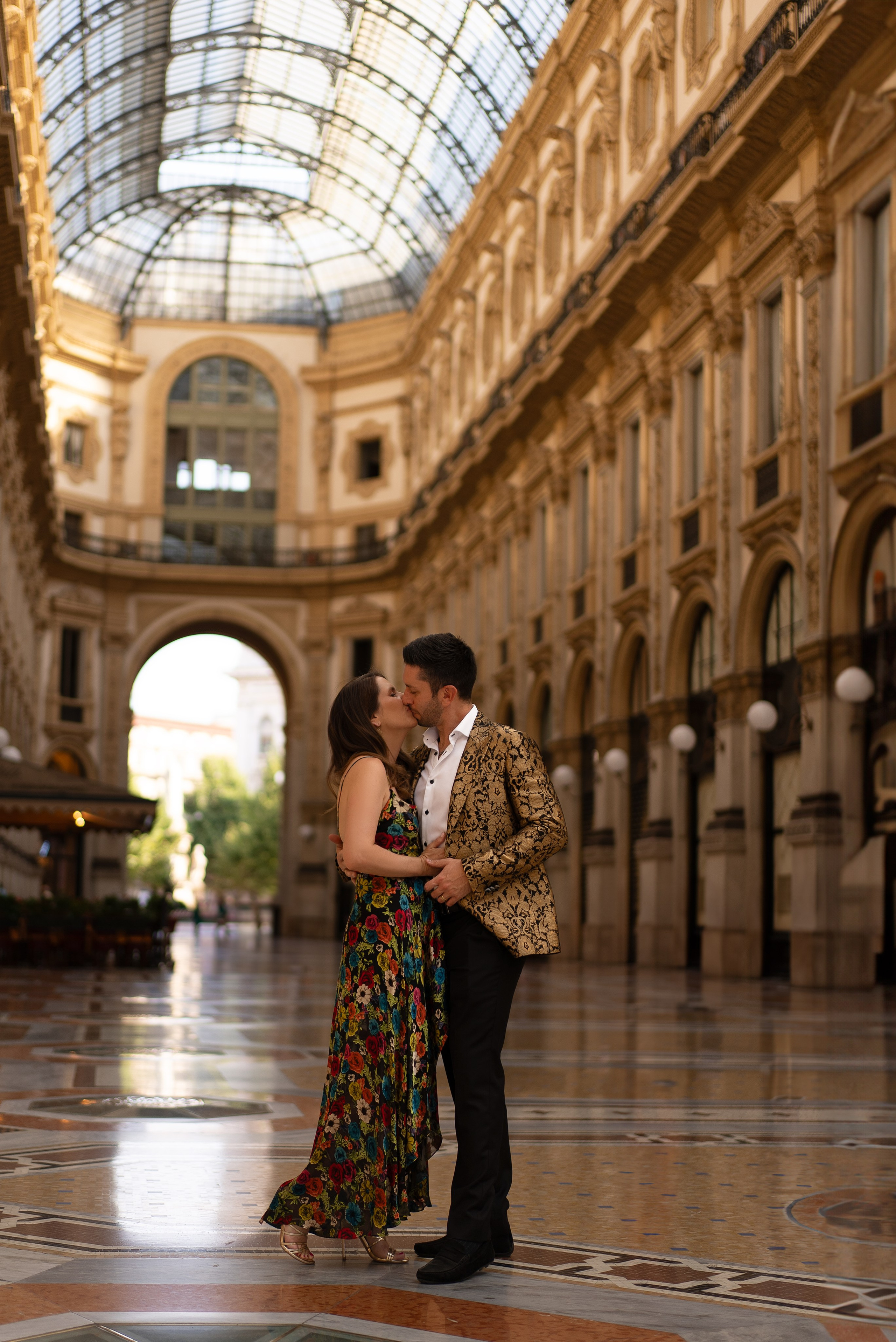 Love Story. Julia Di |Fashion streetstyle photographer|videomaker in Milan & Paris
