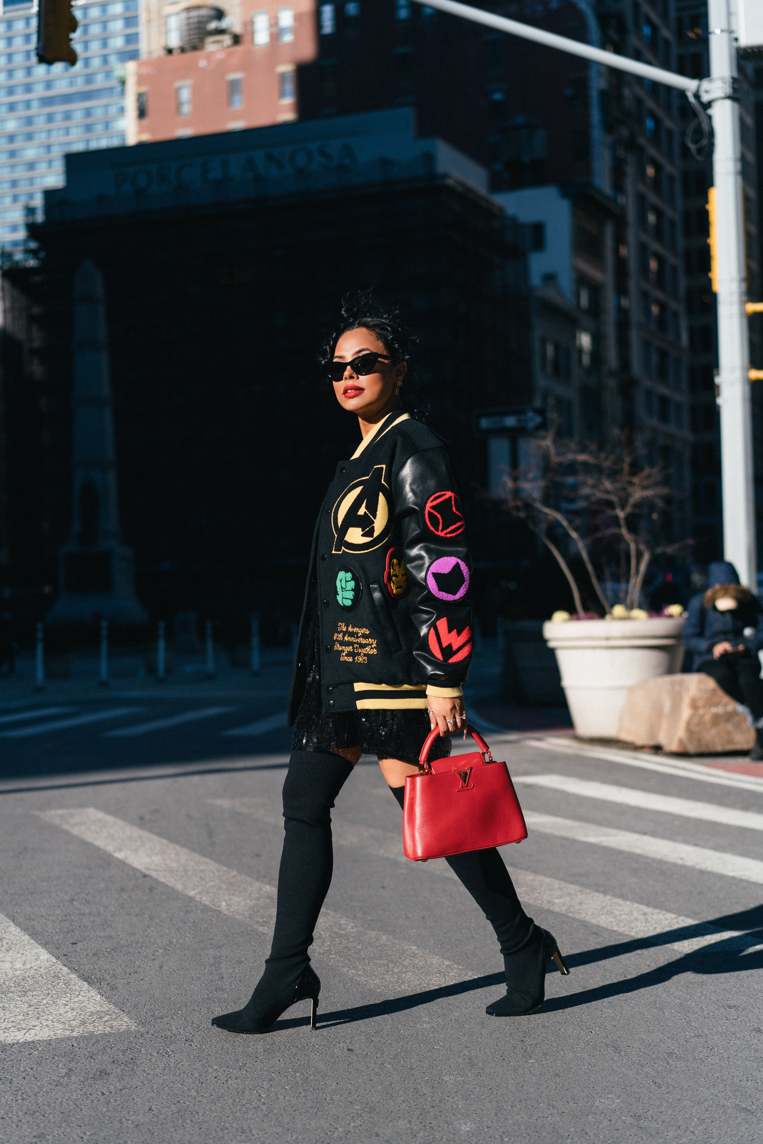 Flatiron Building Portrait Sessions NYC | Iconic Manhattan Photo Location. Videographer and photographer in New York // MAKAROV.VIDEO