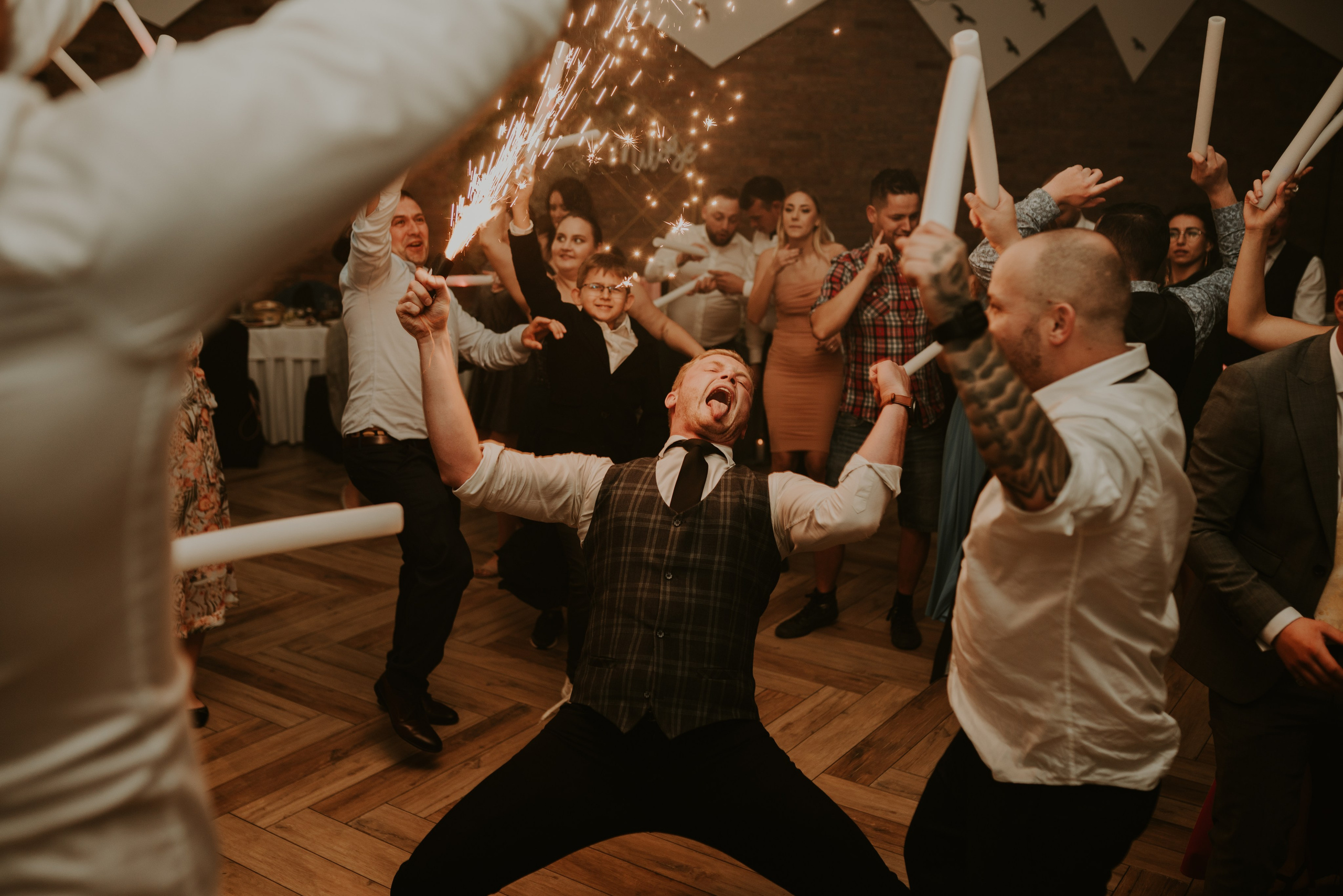 Trzy Drzewa: wspaniała uroczystość Wiktorii i Kamila. Karkowskafoto - fotografia miłości