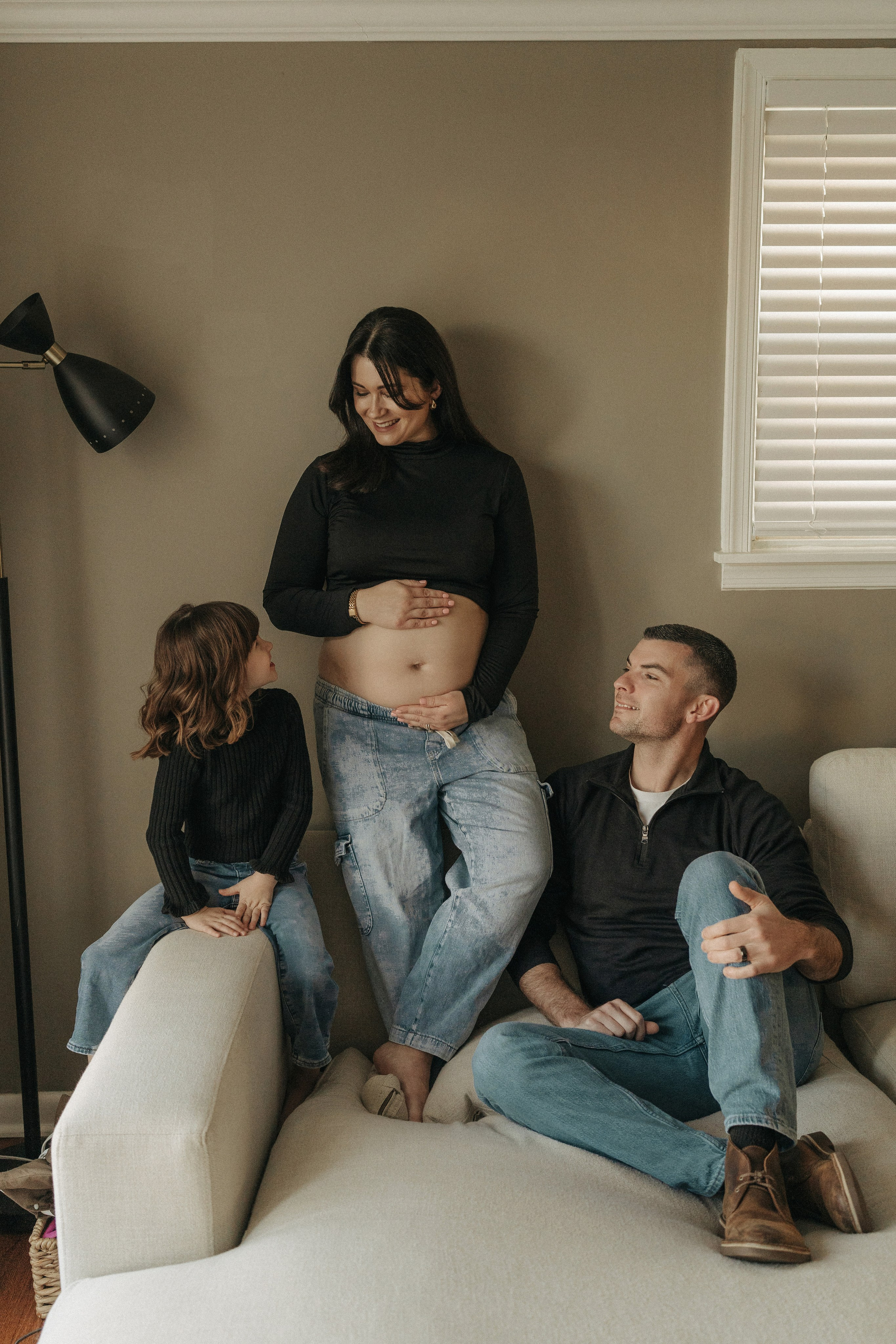 Home Maternity Photography – Relaxed & Candid Pregnancy Moments. Alisa Tant — Family and newborn photographer Bucks County, Montgomery county, Philadelphia, NJ