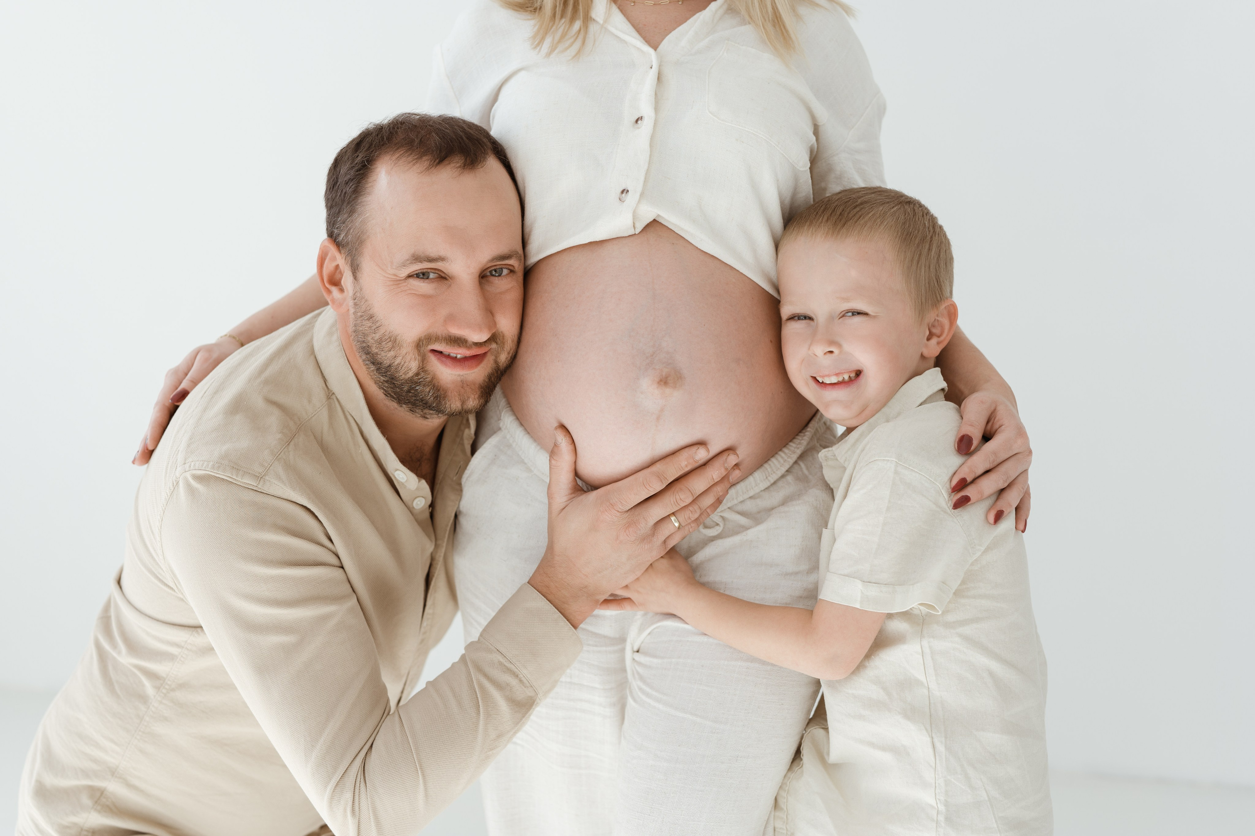 Naturalna, wyjątkowa, delikatna sesja ciążowa w Łodzi. Fotograf Łódź - sesja ciążowa, noworodkowa, dziecięca. Studio w Łodzi