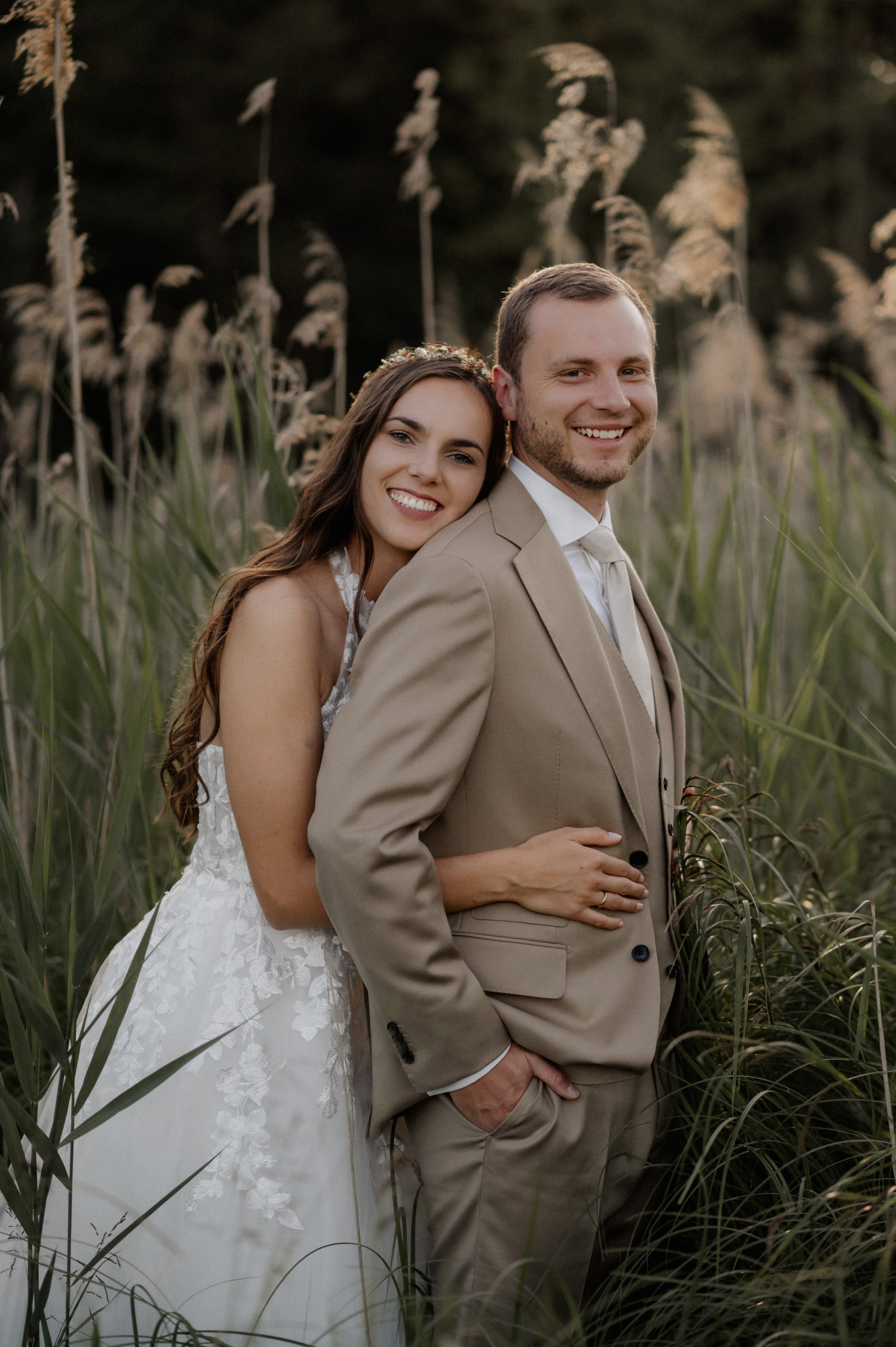 Sommer, Liebe & zwei wunderschöne Kleider: Gartenhochzeit in Gunzenhausen. Photographer in Ansbach for Couples, Weddings and After Wedding