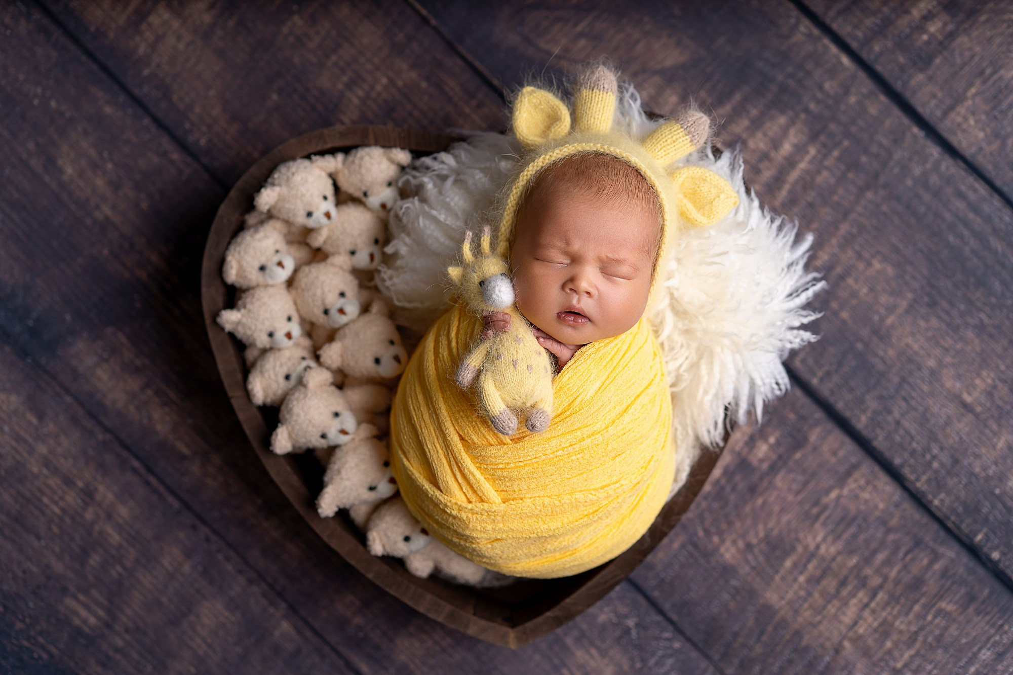 Neugeborenenfotos in Berlin – Studio oder bei Ihnen zu Hause