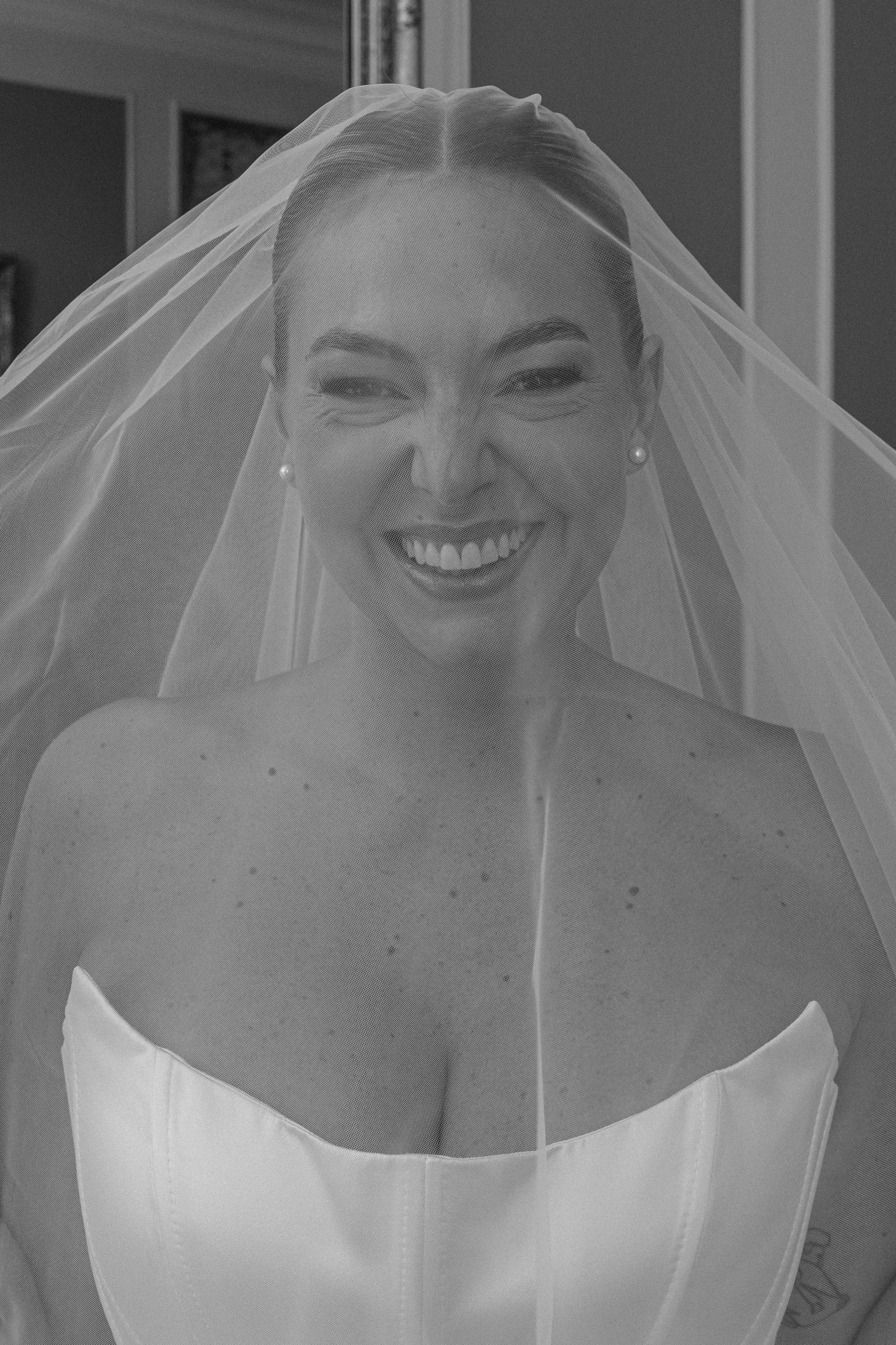 Lucy Hubert — Photographe de mariage à Paris et en France