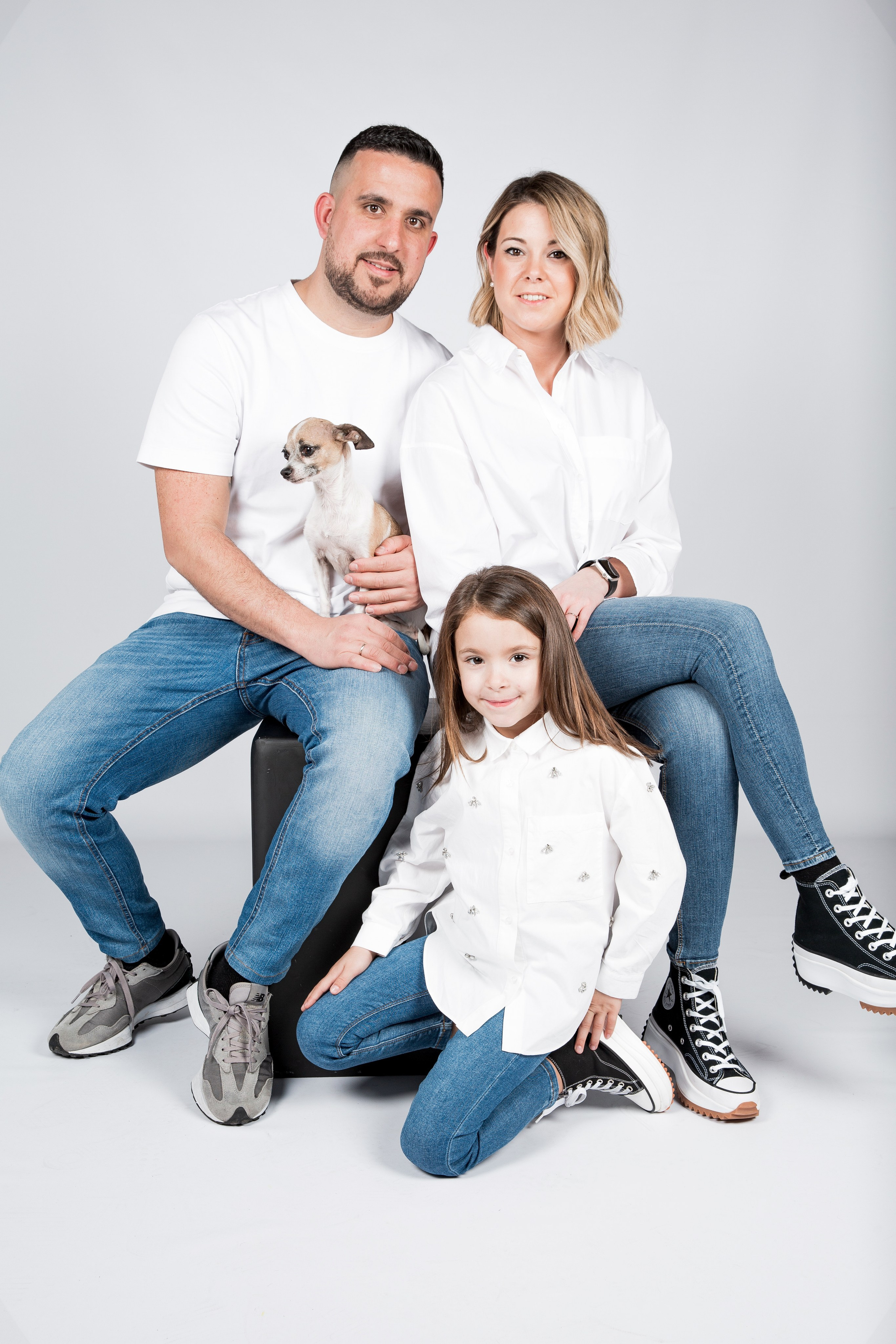📸 ¡50% de Descuento en Sesiones de Pareja, Familia y Mascota durante la Feria Torrestock 2025!. Rainbox Estudio de Fotografía