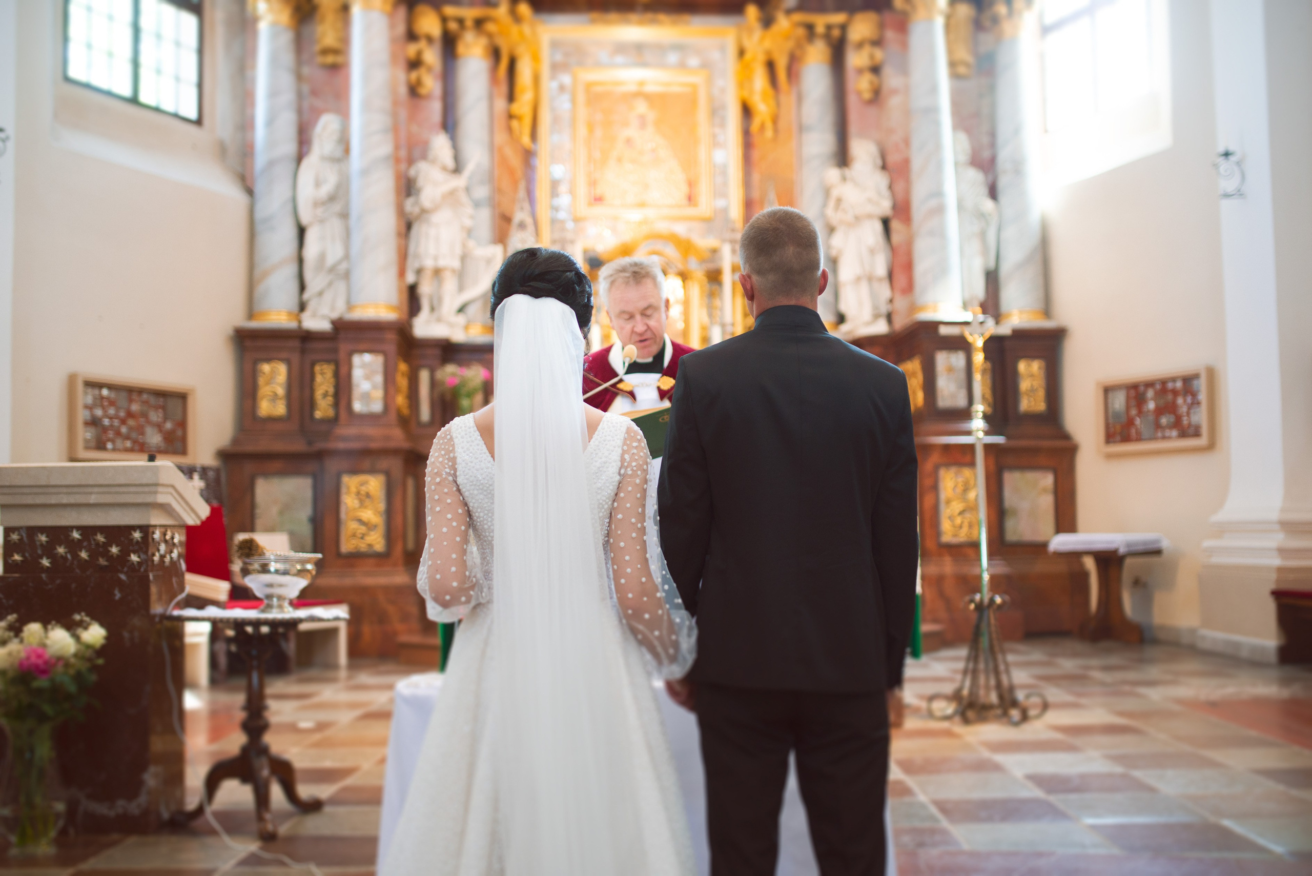 Vestuvių fotosesija, ceremonija, Vestuvių pasiruošimo fotografavimas. Vestuvių fotografas Vilnius Trakai kaina vestuvių fotografavimas fotografė personal.lt photogrpahy kainos jaunoji jaunikis nuotaka santuoka vestuvės, profesionali natūrali meninė reportažinė klasikinė fotosesija, vestuvių fotosesija gamtoje dvare