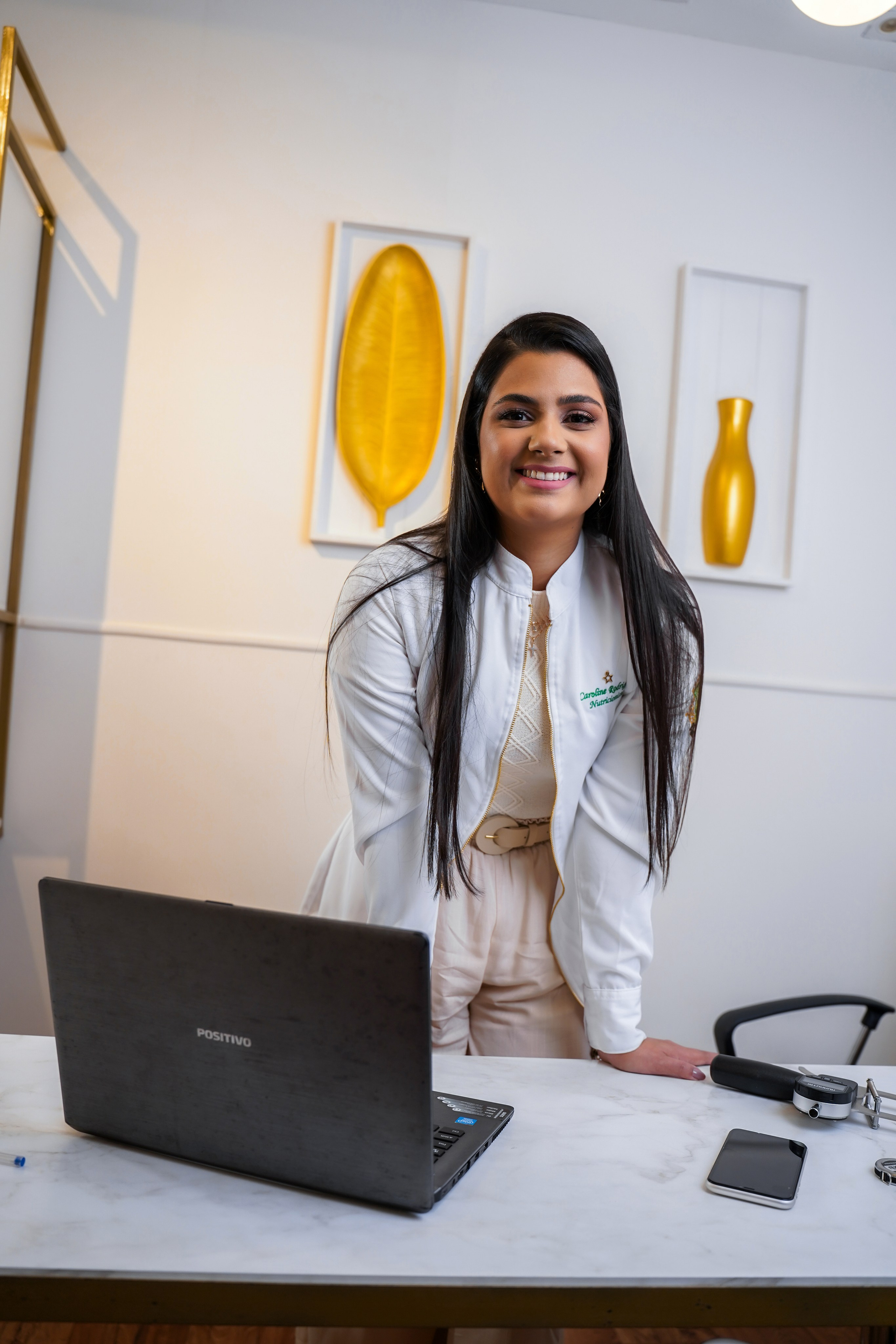 Institucionais. Início