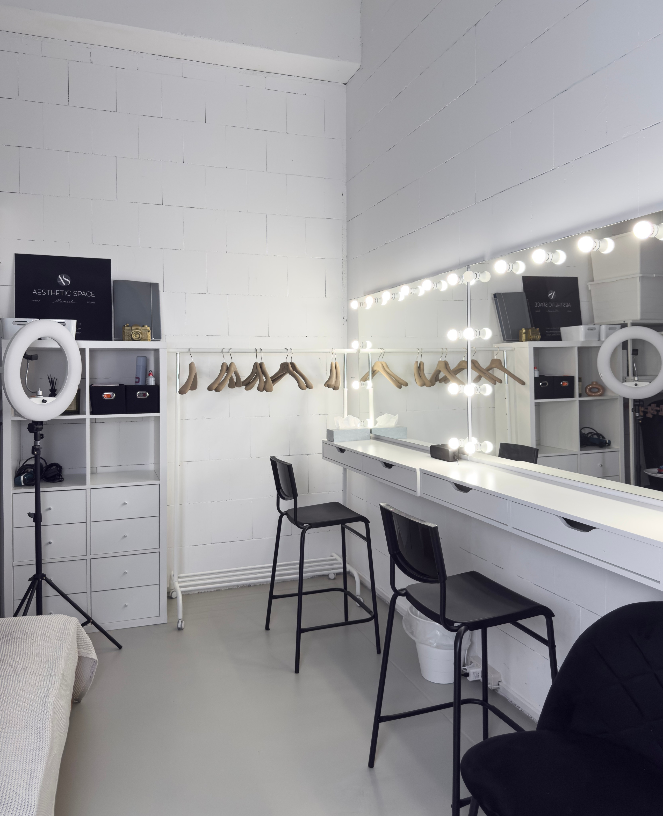 Оборудование и мебель. Photo studio Aesthetic Space