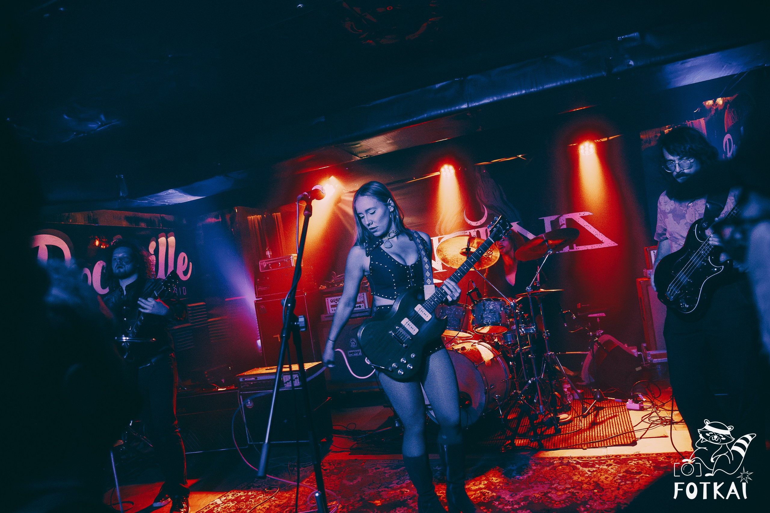 Wucan и «heavy flute rock» в Sala Rockville, Мадрид: фото с концерта немецкой группы, 2026 | FOTKAI