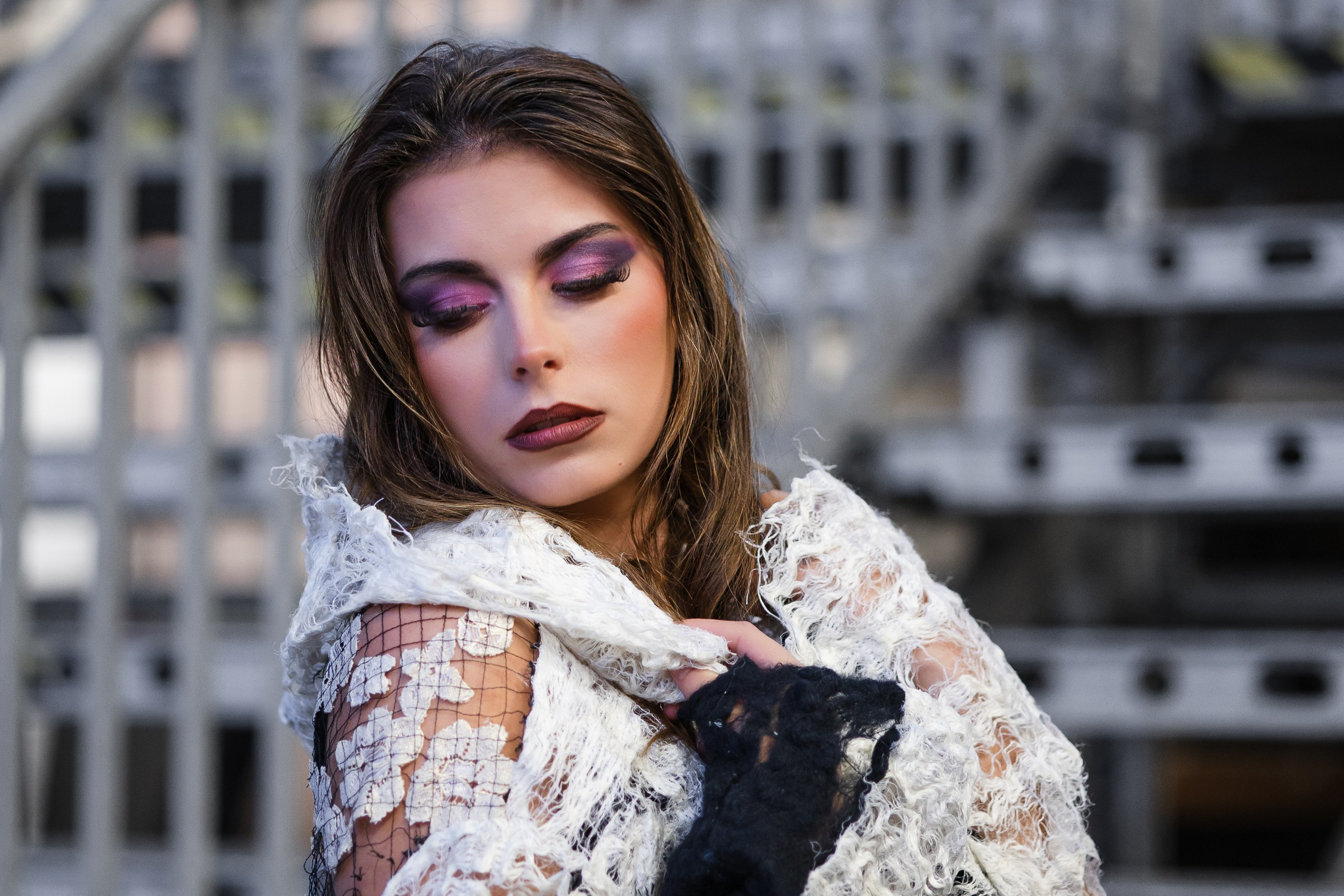 Moderne trouwfotografie met focus op exclusieve bruidmode en romantiek - Kapture Fotografie