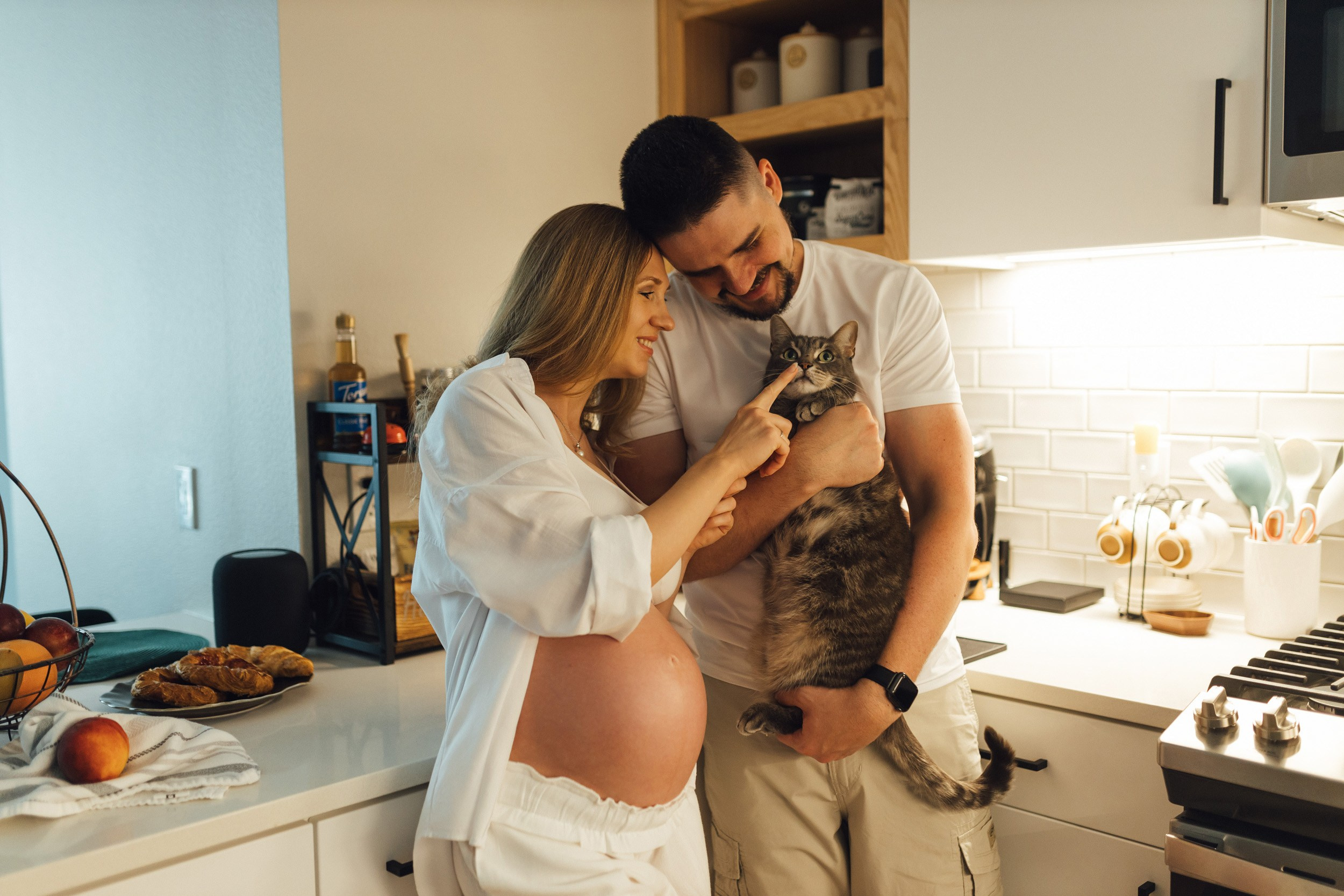 In Home Photo Session. Maternity, newborn photographer in the Bay Area|Iryna Rakivnenko