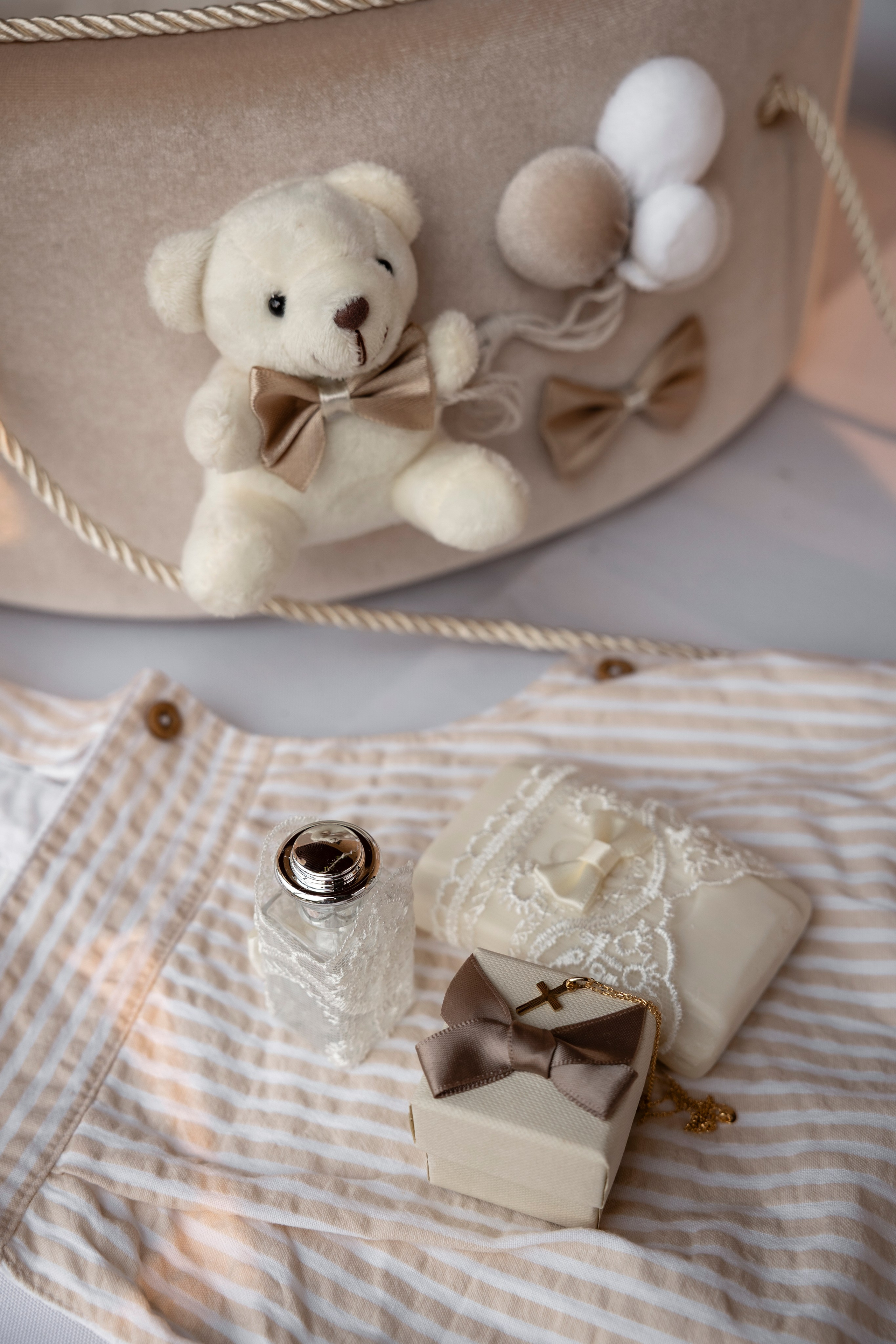 Noah’s christening in Tournefeille and Paroisse Orthodoxe Roumaine of Toulouse “La Protection de la Mère de Dieu”. Eugénie Smirnova — photographe à Toulouse et dans le sud-ouest de la France